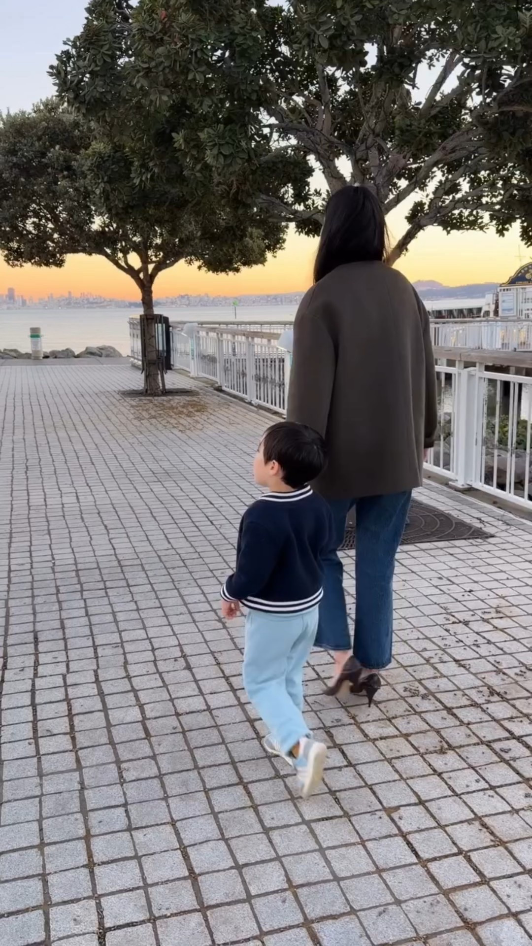 Wearing a few of my favorite pieces including these Pistola jeans for $198 (sized up to a 27).

#classicstyle
#winteroutfit
#momoutfit
#weekendoutfit
#winterstyle



#LTKdayinmylife #LTKootd #LTKmomlife