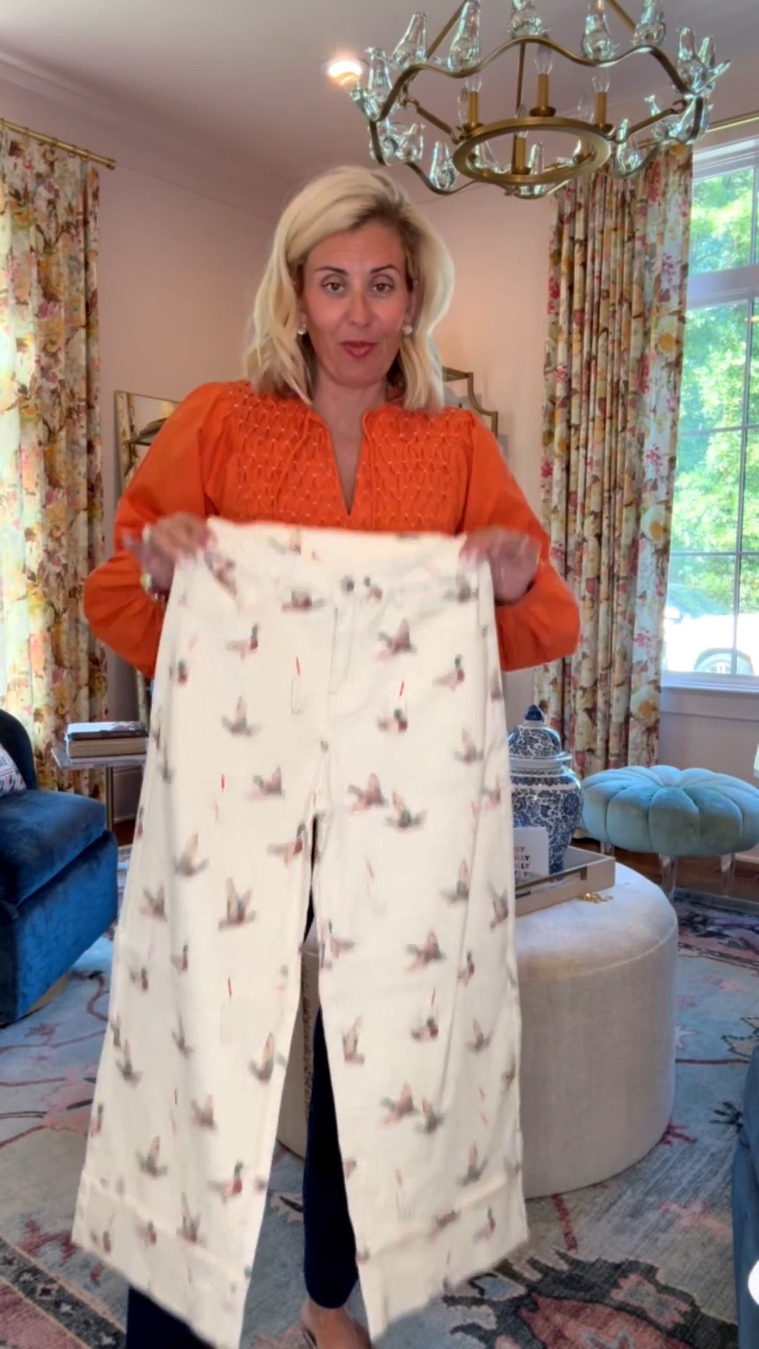 Have you seen a more me top?? I’m in xs top, 26 jeans and 8 shoes tts. 

*code mixandmatch15 for 15% off first order 
*code Catherine20 at Allie + Bess

#LTKootd #LTKmomlife #LTKdayinmylife