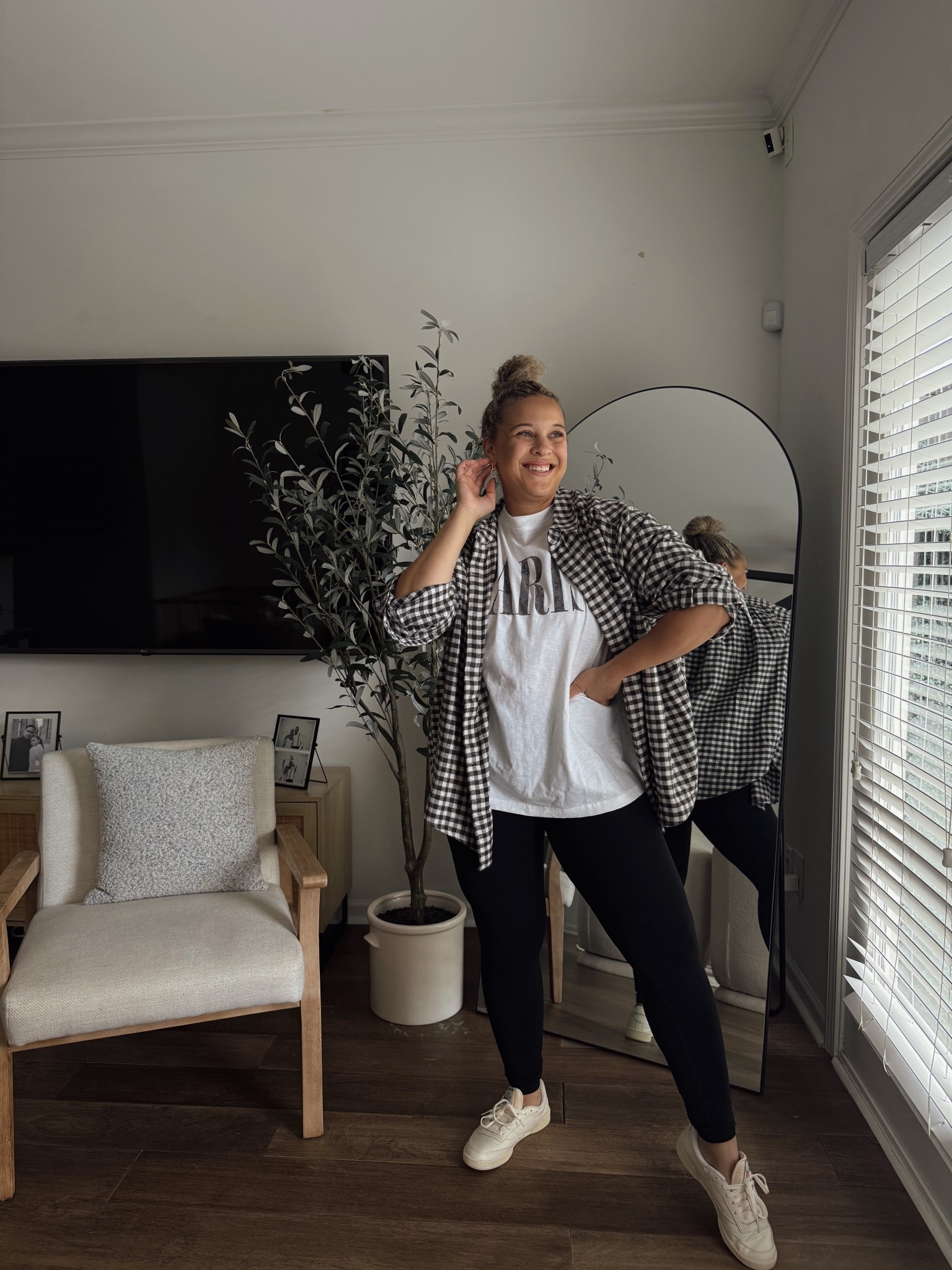 Midsize fall outfit idea, mom outfit 