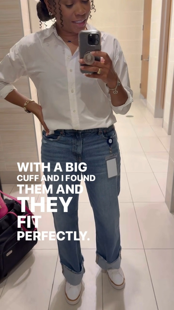 Living in these high-waisted jeans from American Eagle. 😍 
So comfy + flattering, I had to share. 

Linked in for y’all — grab them while they’re still in stock! 

#LTKxNSale #LTKWorkwear #LTKStyleTip