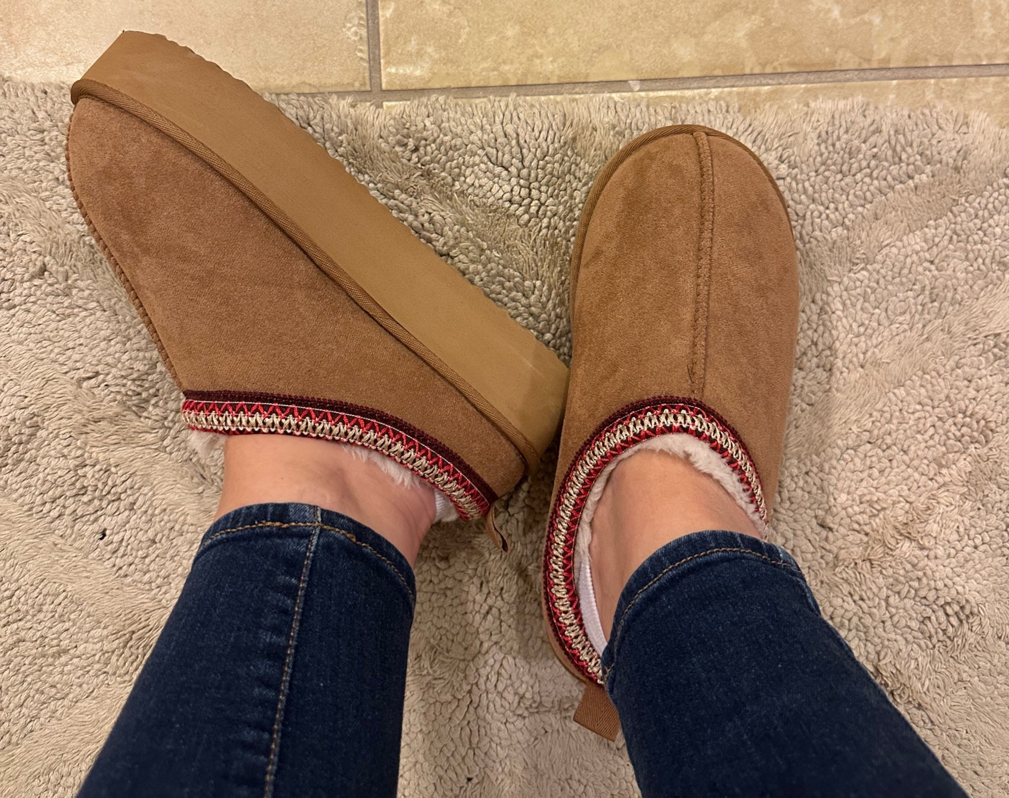 It may be 90 degrees out but I’m ready for Fall and to wear my favorite platform slippers. Grab them while you can because they are 60% off right now!  

#LTKSaleAlert #LTKFindsUnder50 #LTKShoeCrush