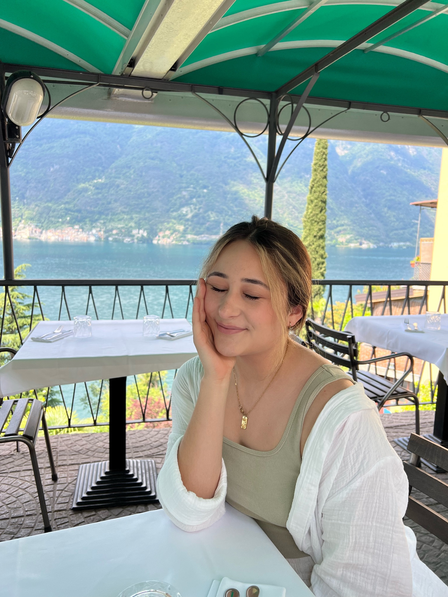 summer outfit ideas, lake como outfits, italy summer outfit, casual summer outfit, european summer outfit, italian summer outfit, white linen top

#LTKFind #LTKSeasonal #LTKtravel