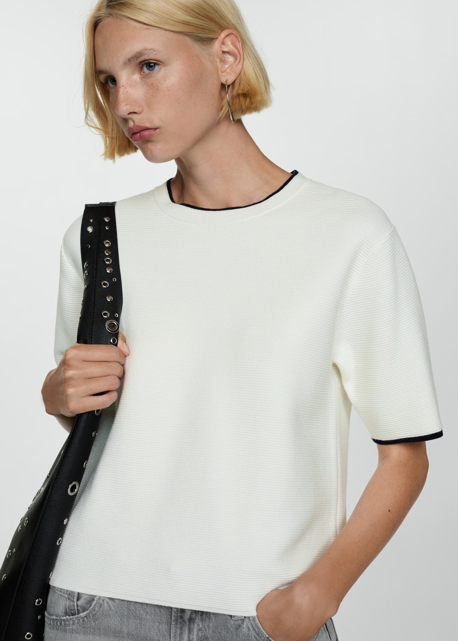 Short-sleeved sweater with contrasting trims | MANGO (US)