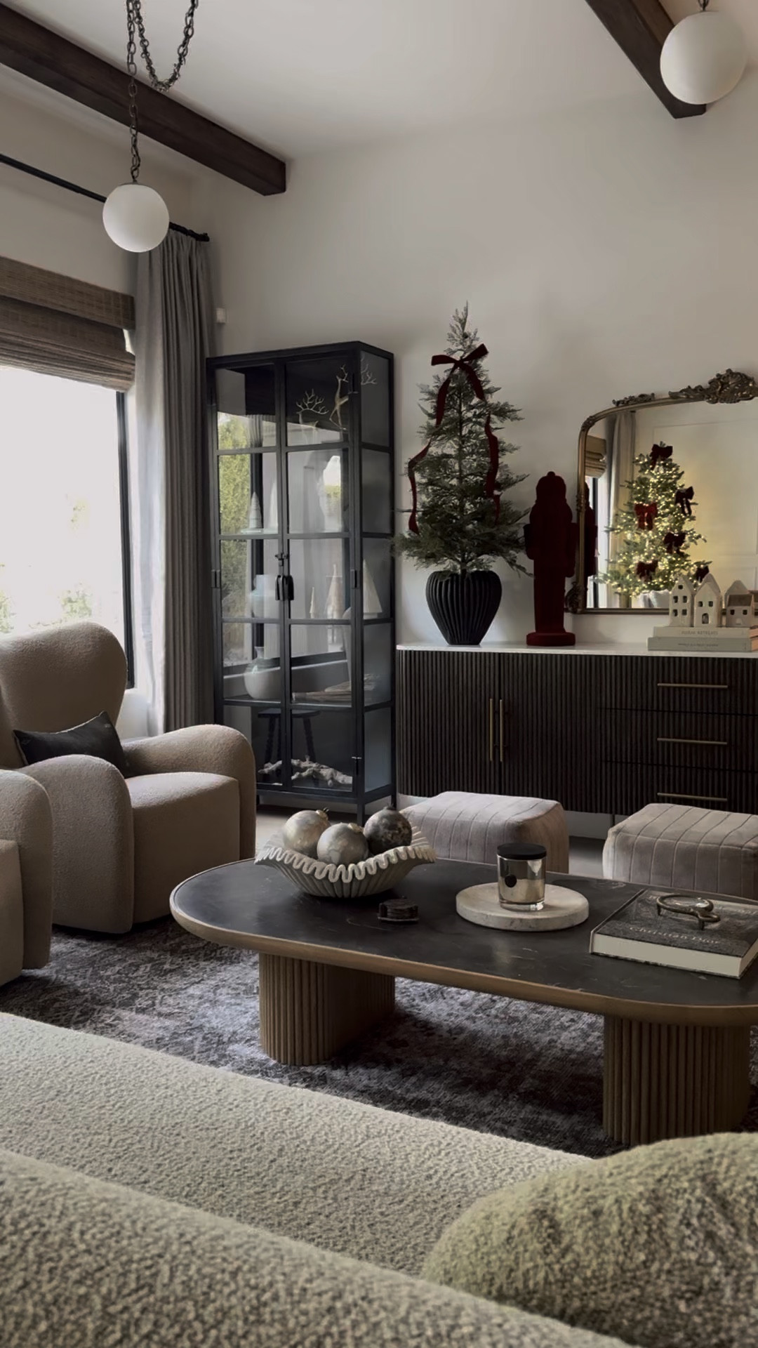 Christmas in our living room.

Christmas decor , burgundy velvet details .


#LTKWatchNow #LTKHoliday #LTKHome