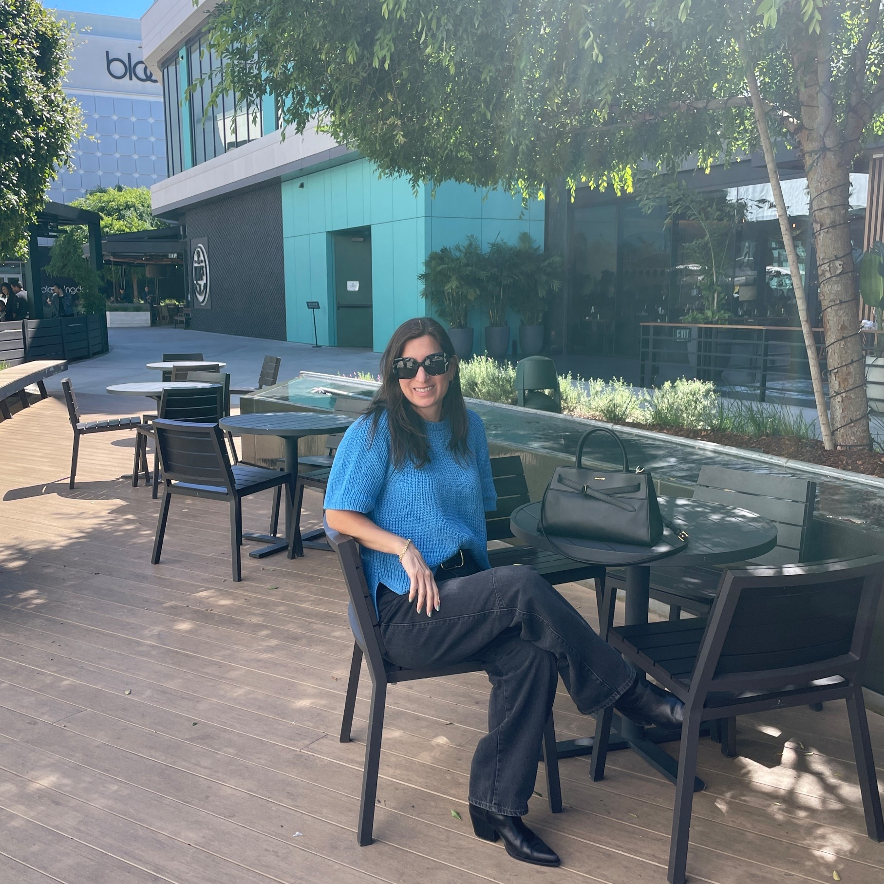 Spring outfits are easy with these barrel jeans! 🙌💃🏻 love that they are available in lengths for petite, regular and tall 🎉

#LTKPetite #LTKOver40 #LTKootd