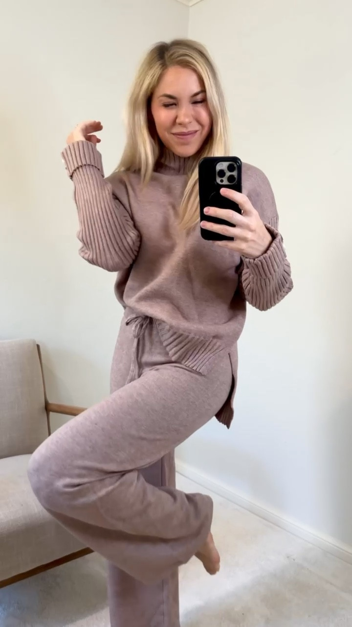 Amazon matching set
Amazon loungewear 
Ugg
Platform Ugg 

#LTKFindsUnder50 #LTKSeasonal