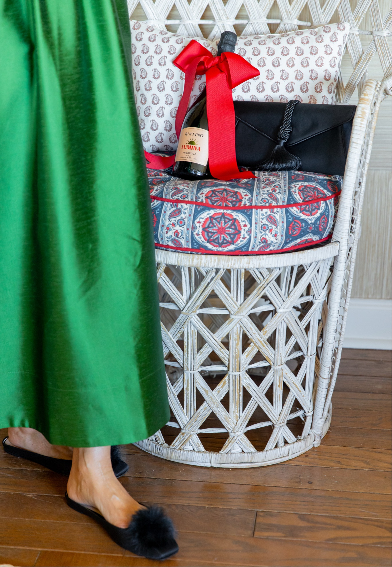 Party season ready with our latest @tuckernuck favorites! 🥂 #tuckernuckpartner