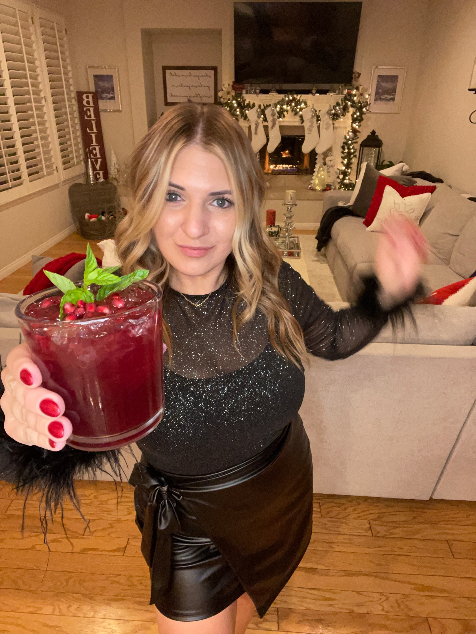 The perfect holiday top! New Year’s Eve approved ✨🤩

#LTKHoliday #LTKcurves #LTKSeasonal