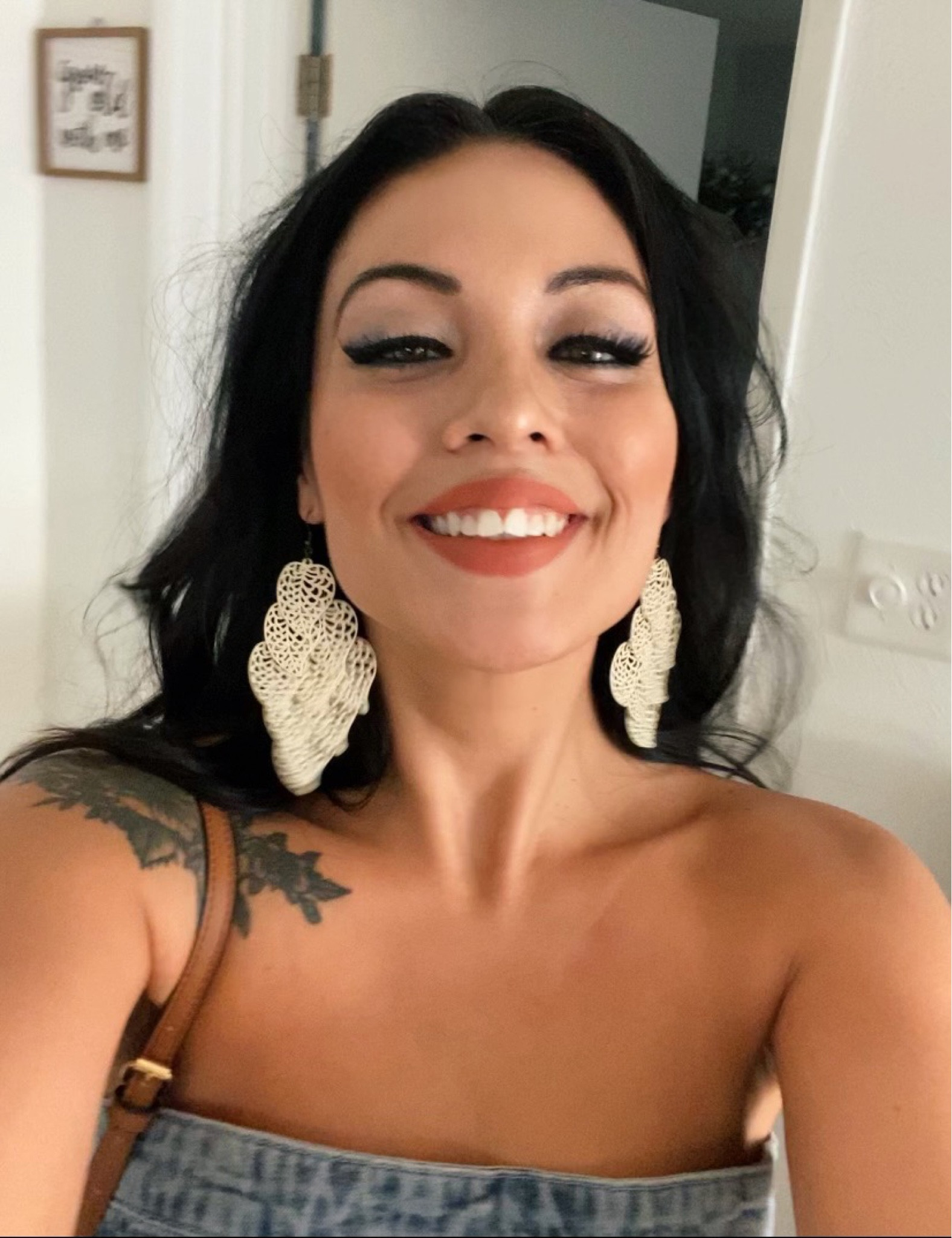 🦋🦋🌈🌻
Denim Romper: Medium 

#LTKGiftGuide #LTKbeauty #LTKFind