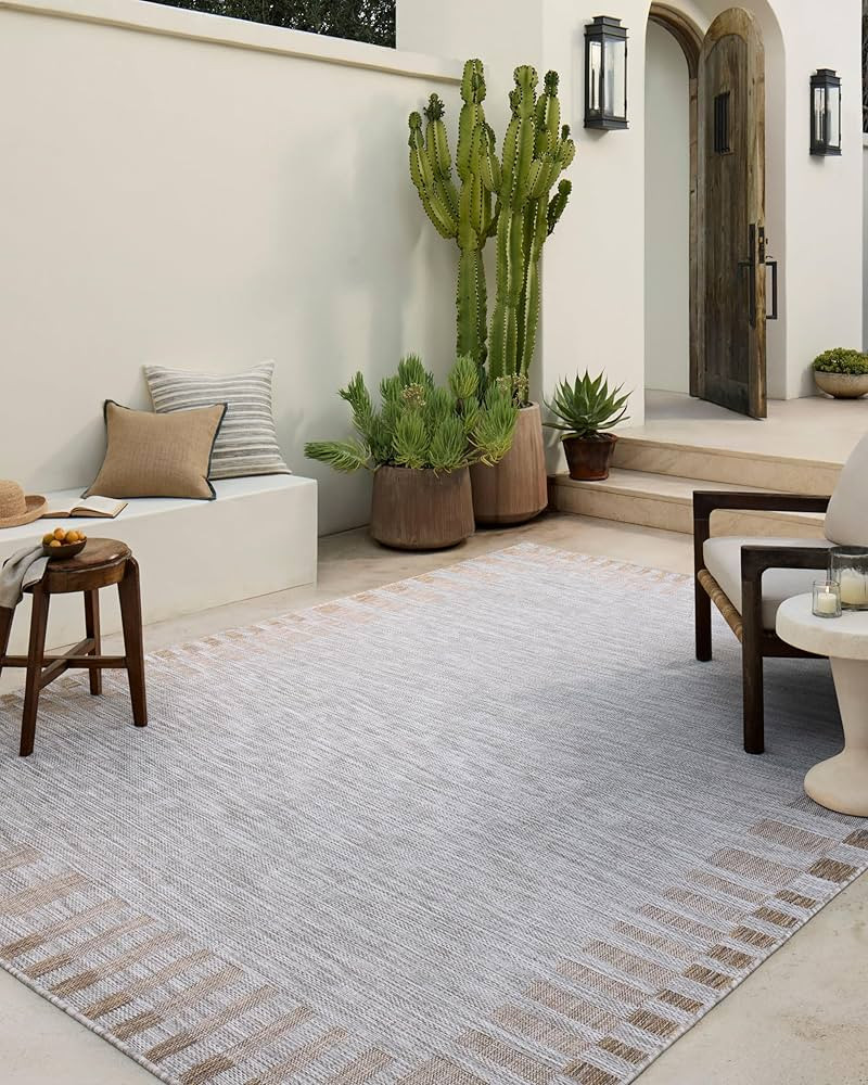 Loloi Amber Lewis Topanga Collection TOP-08 Silver/Natural 7'-10" x 10' Indoor/Outdoor Area Rug | Amazon (US)