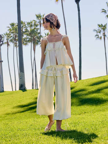Woven Textured Mid Rise Lace Panel Ruffle Drawstring Bloomer Trousers For Daily Casual | Cider