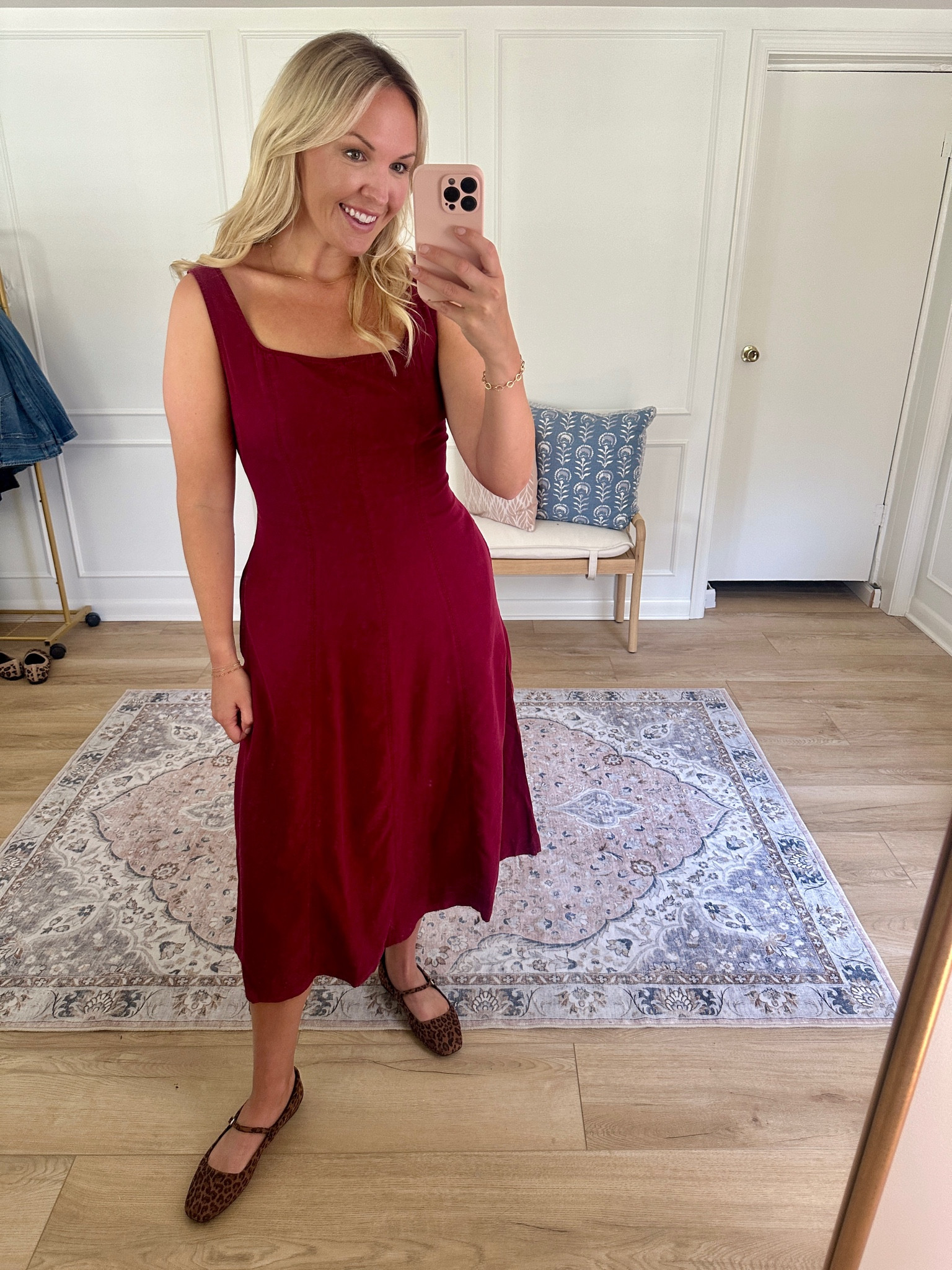This dress is great for fall! It has a soft suede feel to it and has pockets! I’m wearing a med! You could pair this with a sweater or jacket for the office! 

#LTKWorkwear #LTKMidsize #LTKStyleTip