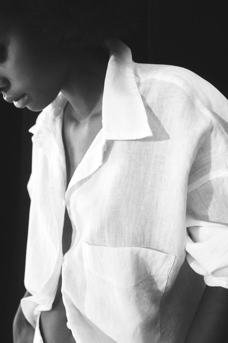 Oversized linen shirt - Long sleeve - Regular length - White - Ladies | H&M GB | H&M (UK, MY, IN, SG, PH, TW, HK)