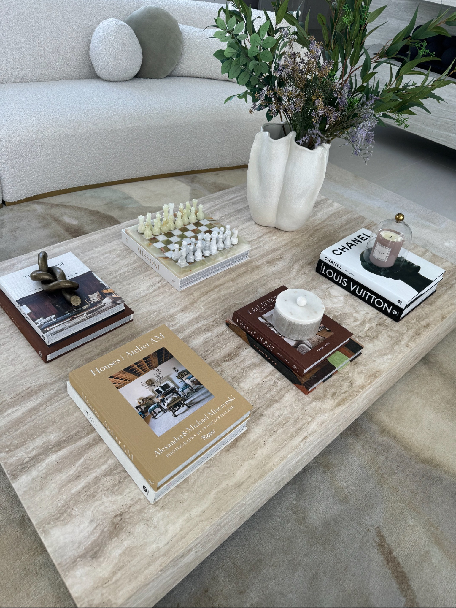 Coffee Table Decor☕️

#LTKHome #LTKStyleTip