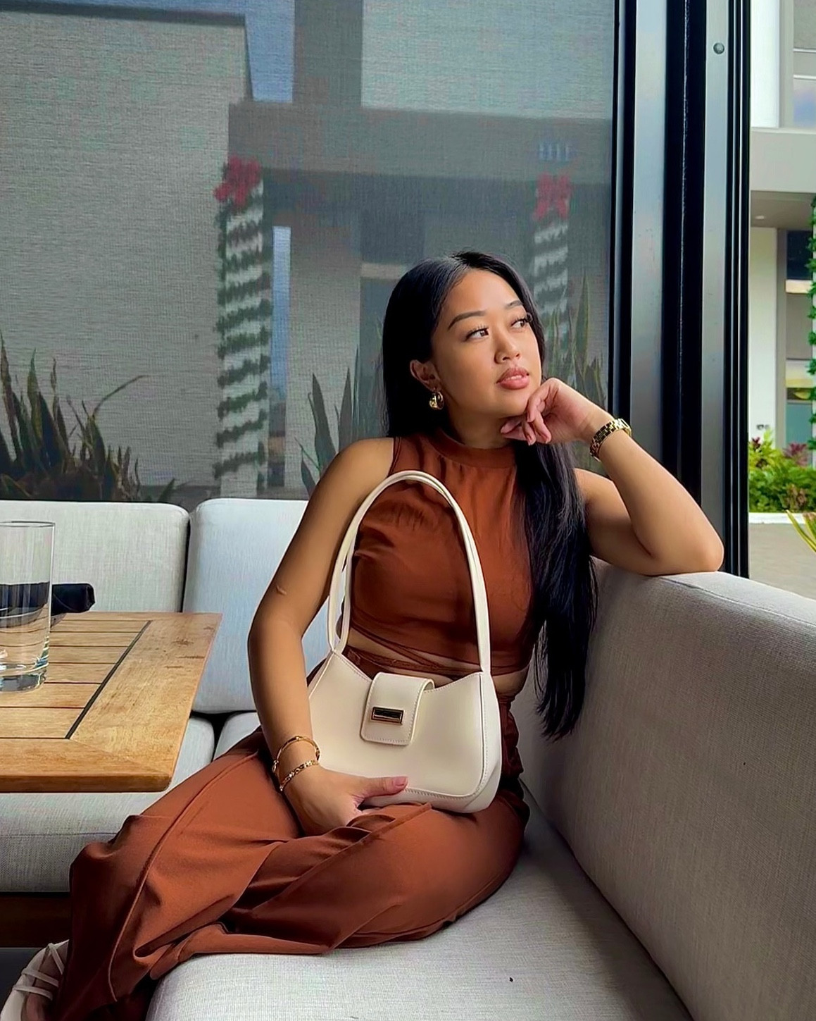 As someone who aspires to be a fashion content creator one day, one of my goals this year is to work on my confidence when it comes to posing & taking pictures 📸

One of my go to poses lately is always look to the side, and try to form some sort of triangle pose where it’s with my arms or legs 🤭   #LTKpetite 

#LTKBeauty