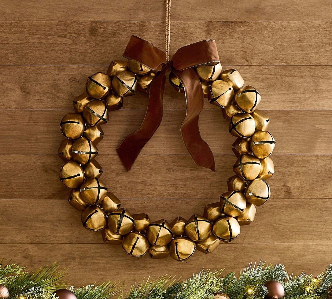Adorable gold bell Christmas wreath 

#LTKHome #LTKSeasonal #LTKHoliday