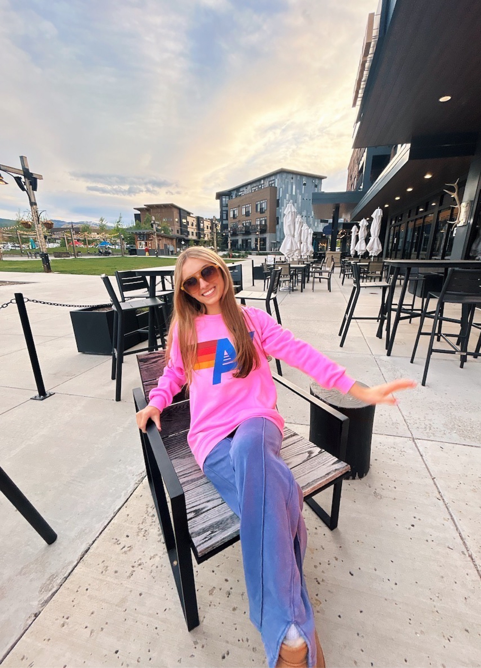 Comfy fit💖
Sweatpants are from https://www.ae.com/us/en/p/aerie/bottoms/joggers-sweatpants/aerie-house-party-skater-pant/0701_8138_593?isFiltered=true&nvid=plp%3Acat870009&results=results&menu=cat4840006&epik=dj0yJnU9cG5vZVNxM0hWVU9ITzUwYm1sdkhud3F6VWxodnpNNUYmcD0wJm49RFpadG5QSzBWOFJSb1RVTjNxNGRjdyZ0PUFBQUFBR2FjZU0w

#LTKStyleTip #LTKBeauty