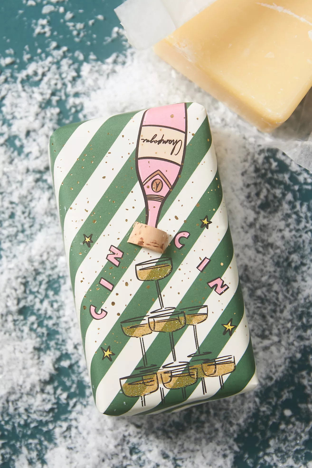 Von Anthropologie Feiertagskollektion Seife | Anthropologie (EU)