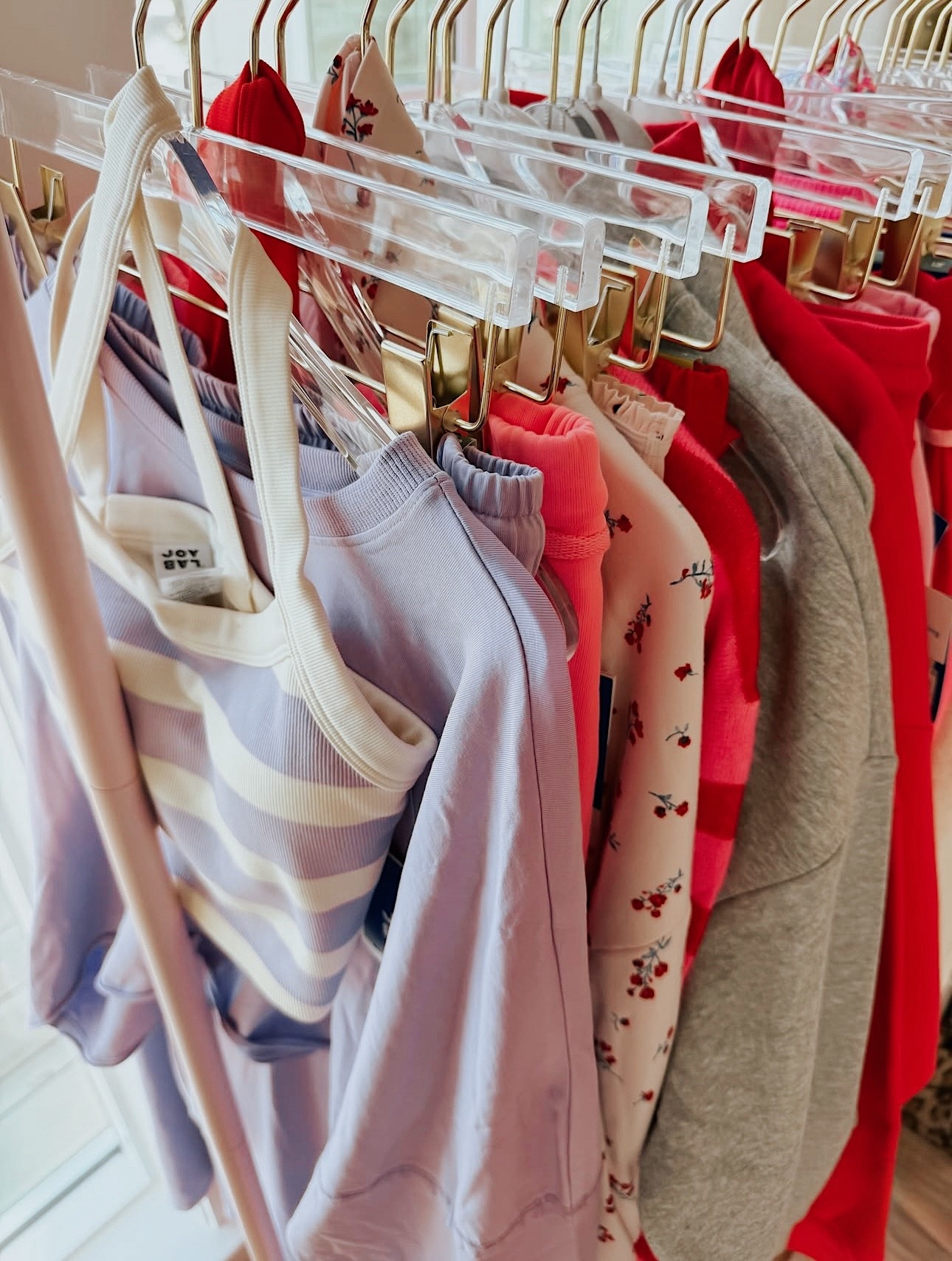 Target’s new athleisure drop 👏🏻 so good! loving the bright colors!


#LTKootd #LTKselfcare #LTKFindsUnder50