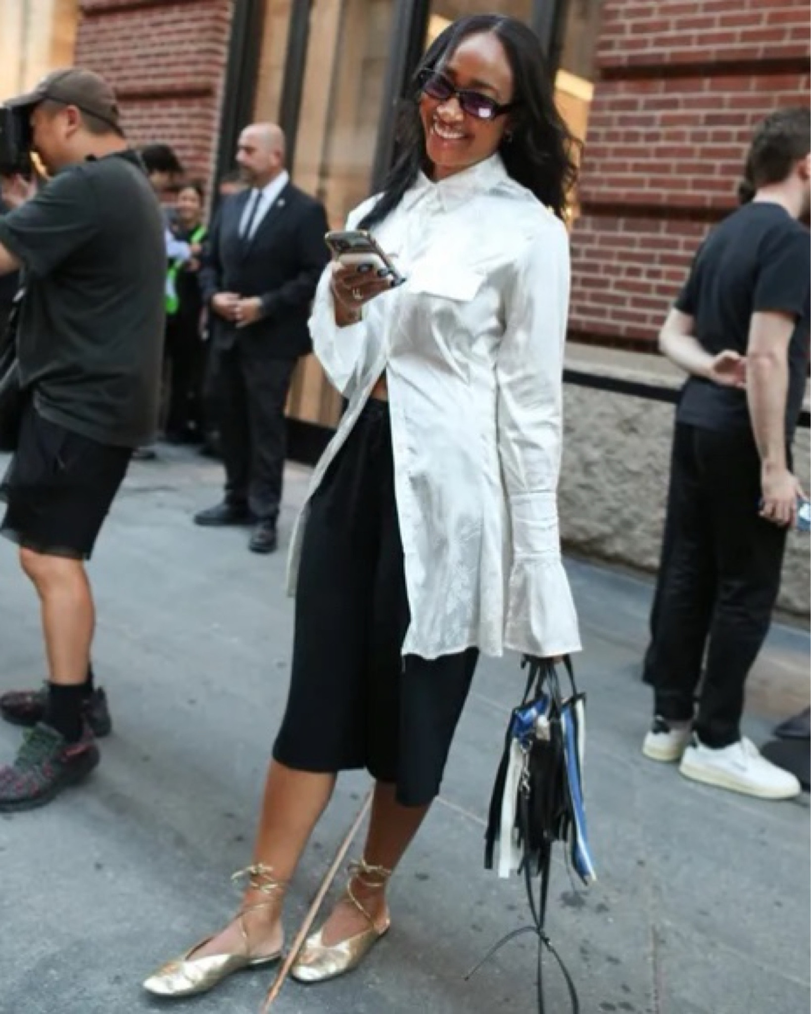  Clearing through the drafts! Balenciaga Soho Store Opening 🖤

Top: ASOS
Shorts: Zara
Shoes: Zara
Bag: Balenciaga

#LTKWorkwear #LTKdayinmylife #LTKootd