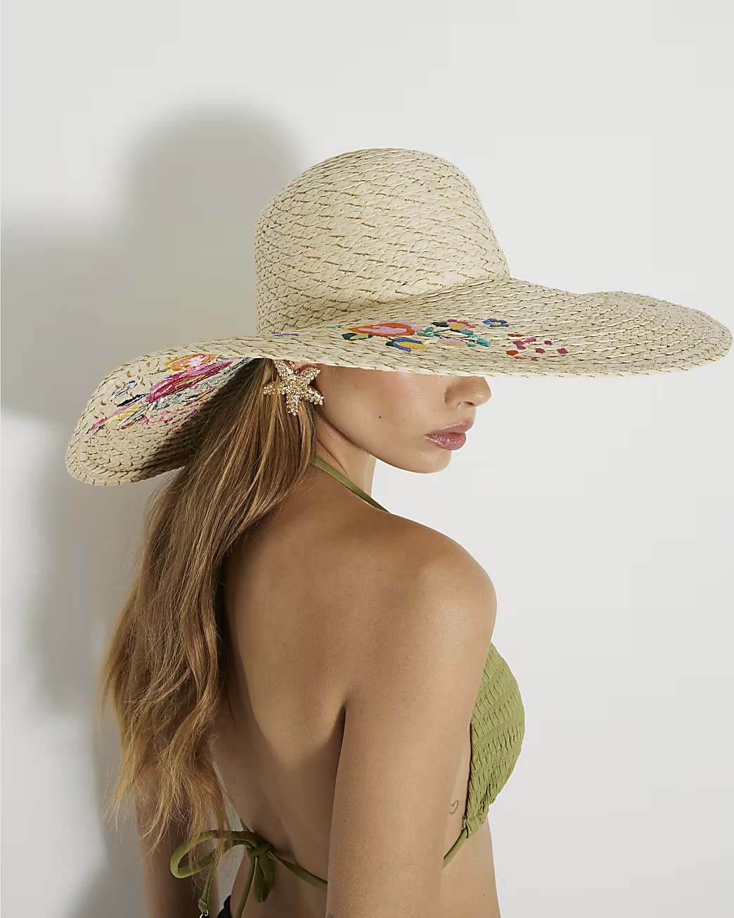 Beige Del Maar Flower Straw Hat | River Island UK & IE