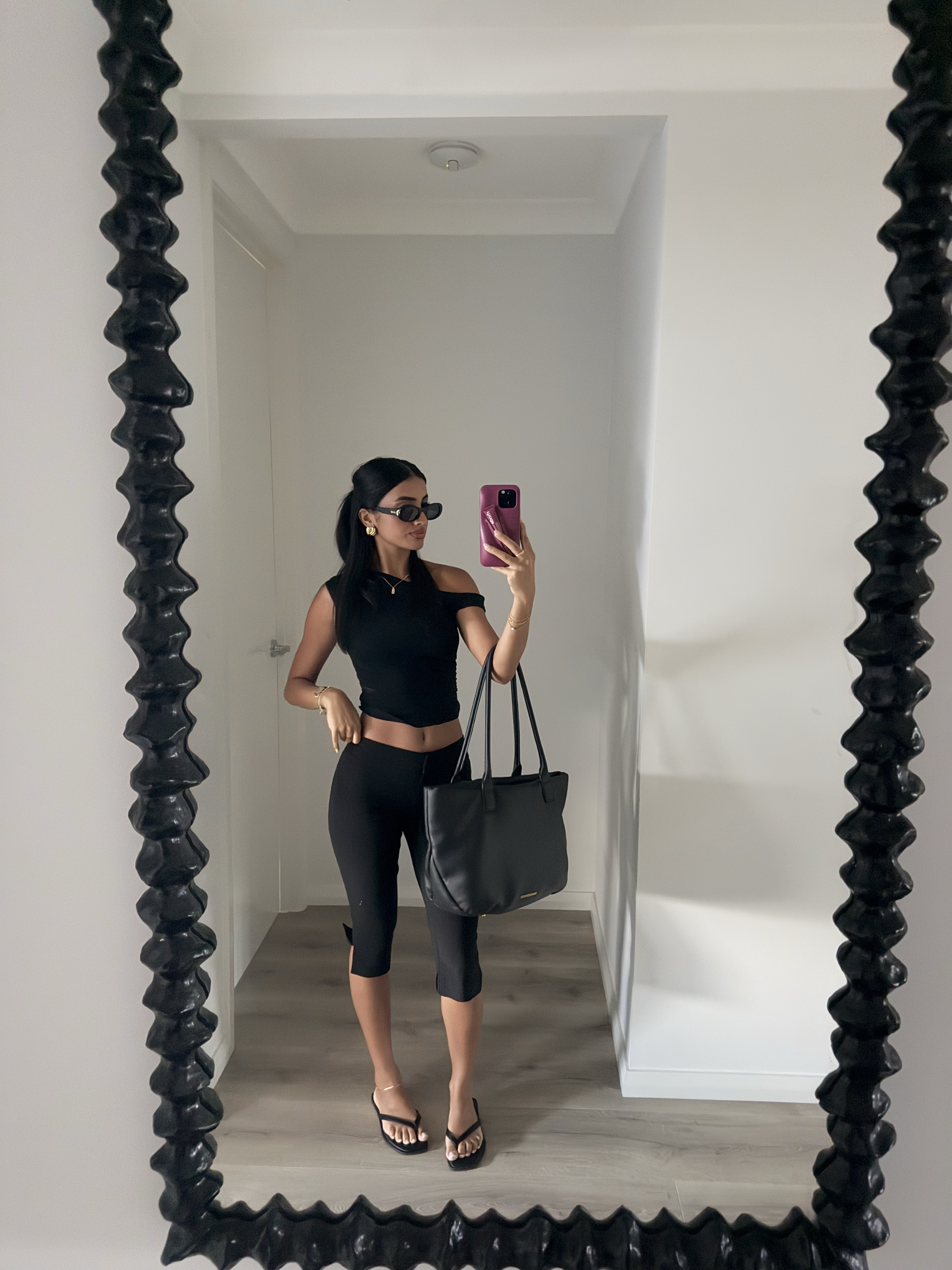 Work ootd #capris #corportate #allblack 

#LTKFashionMonth #LTKaustralia #LTKxlululemon