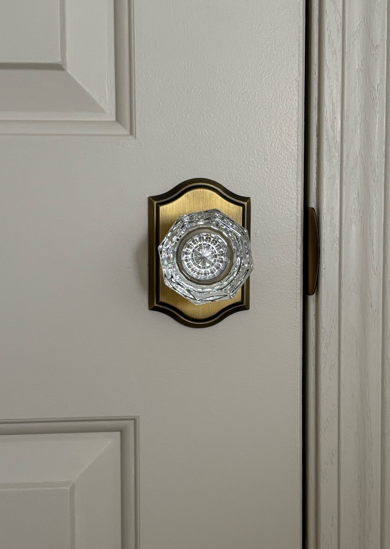 These Crystal Glass doorknobs are what dreams are made of! They add so much elegance and charm to your home.

#LTKHome