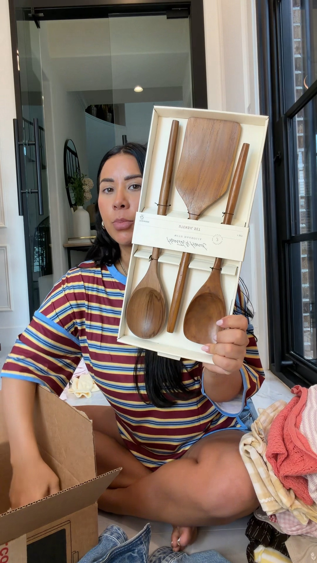 Target unboxing haul

Target finds
New at target 
Target haul 
Target style
Target fashion 
Mom life 

#LTKTravel #LTKSaleAlert #LTKmomlife