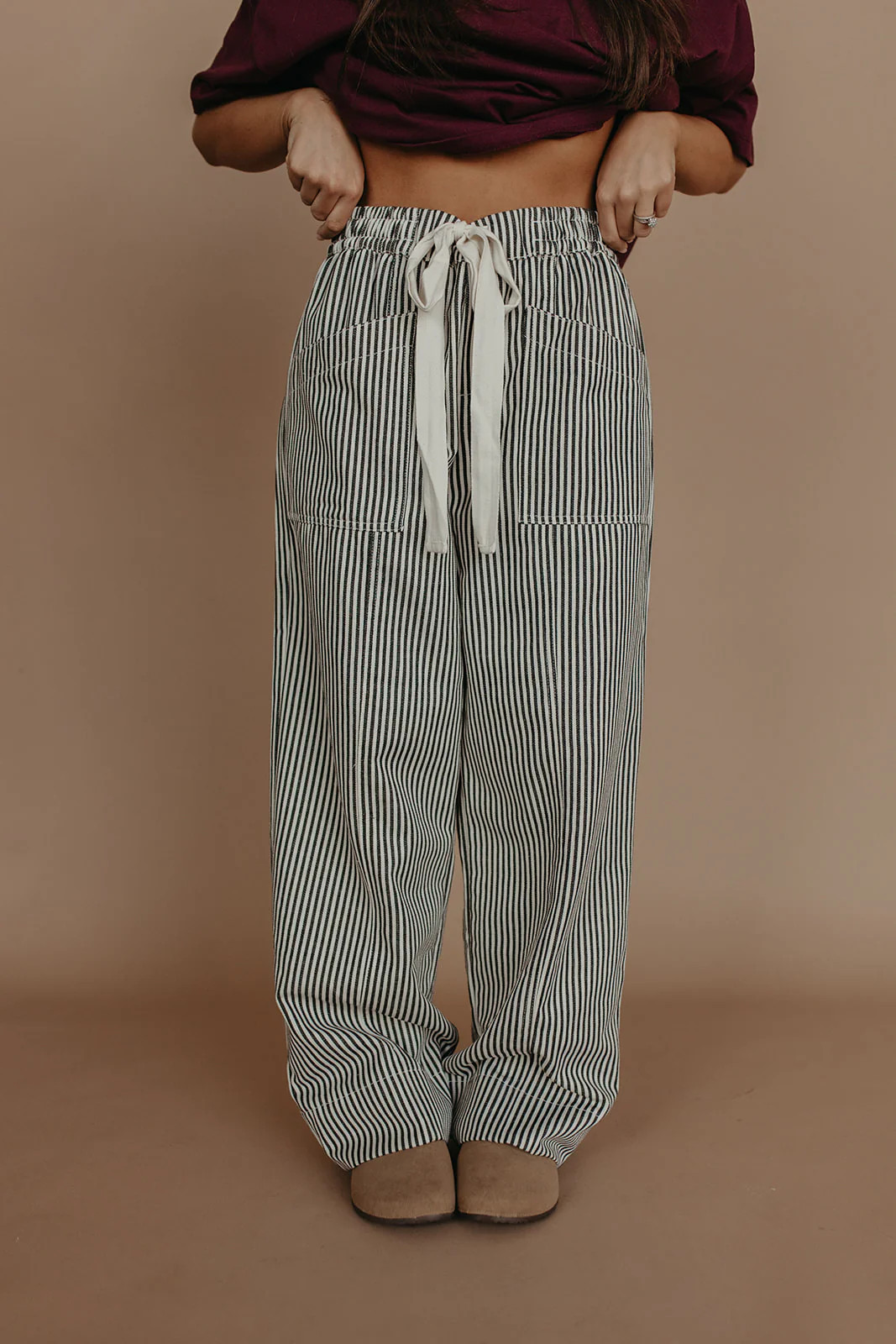 THE TASON DRAWSTRING JEANS IN BLACK | Pink Desert