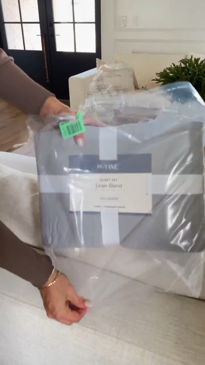 The  bedroom essentials you *need* for a cozy space ☁️

#LTKhome #bedroomessentials #amazonfinds #amazonhome #bedding #cozyhome #ltkit #musthaves

#LTKdayinmylife #LTKSaleAlert #LTKHome