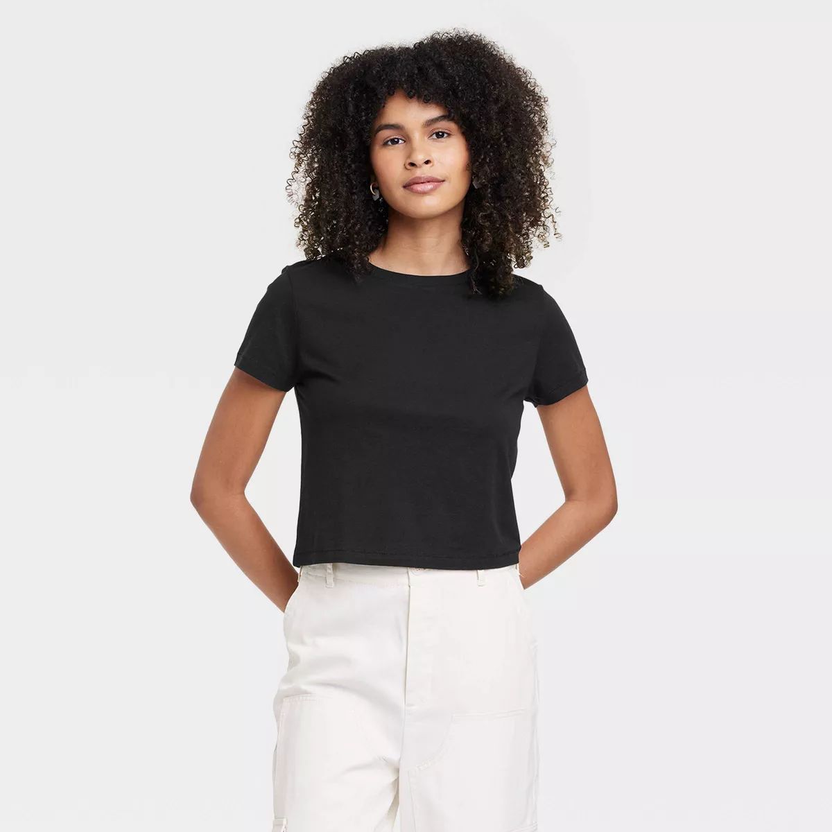 Women's Shrunken Short Sleeve T-Shirt - Universal Thread™ Black M | Target