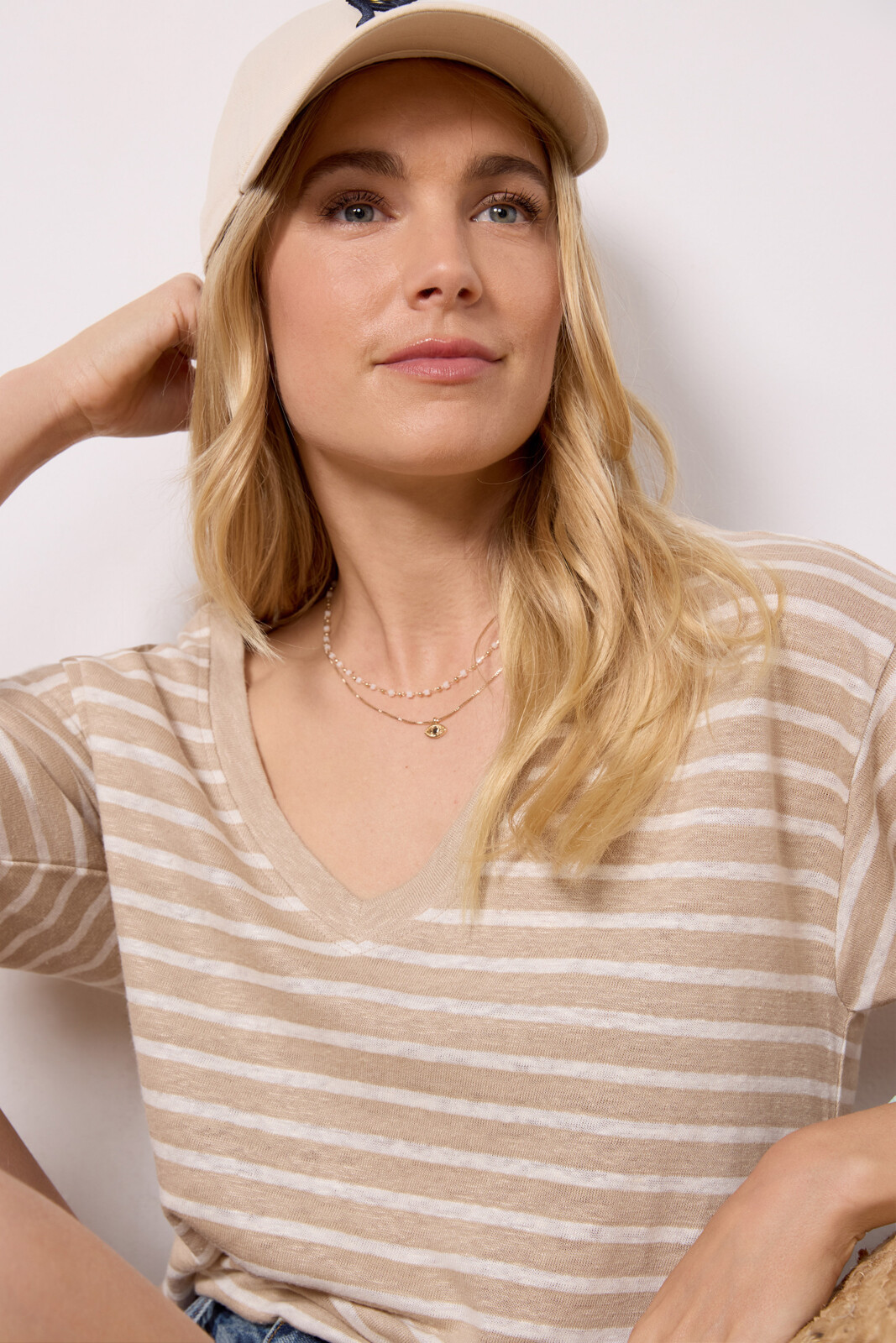 Oceanside Linen V Neck Tee | Evereve