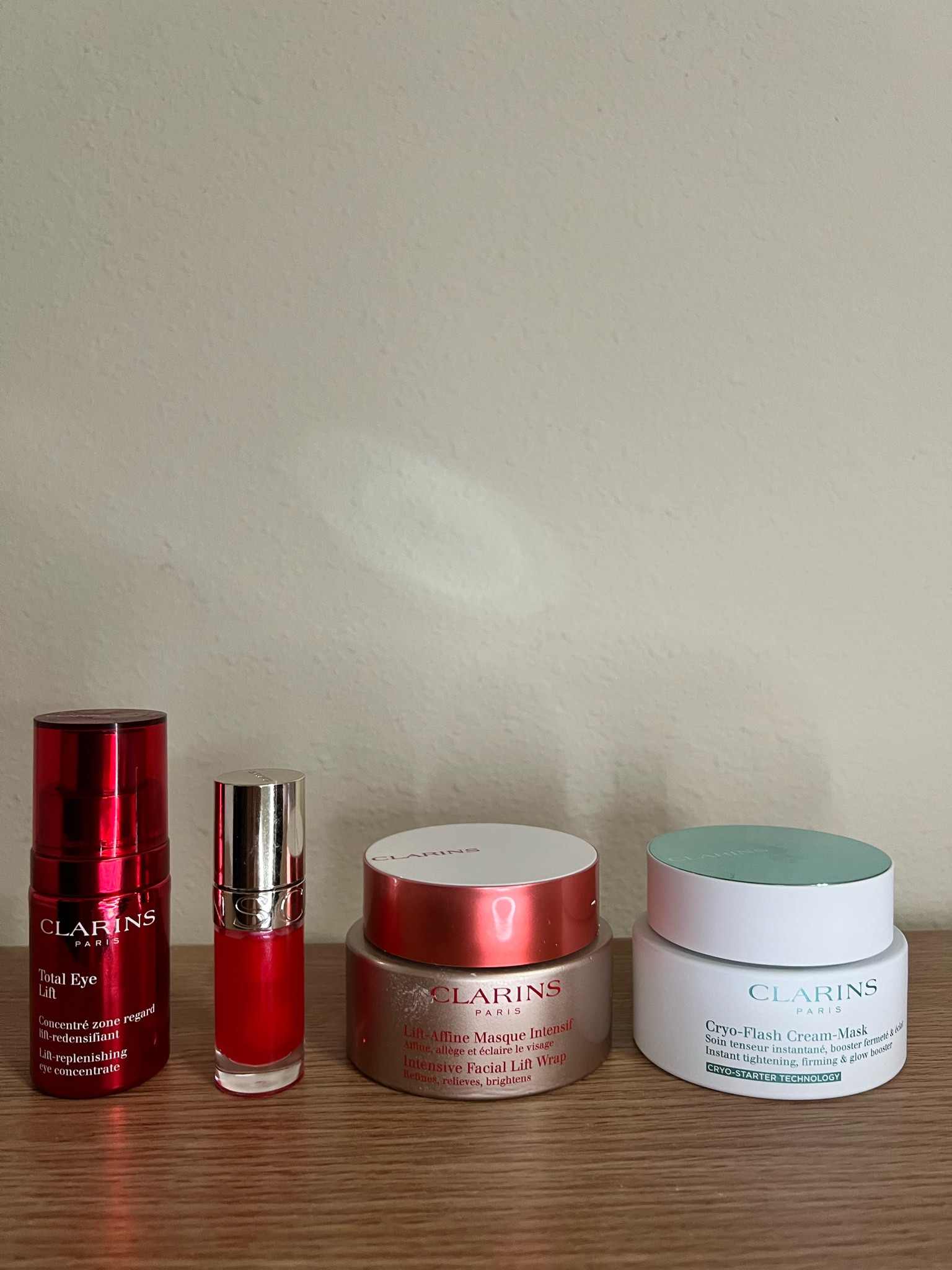 My favorite clarins products on sale with this code: NASREENFRIENDS 

• Total Eye Lift 
• Lip Oil Shade Fuchsia
• Facial lift Mask
• Cryo- Flash cream mask 

#LTKBeauty #LTKSaleAlert #LTKWatchNow