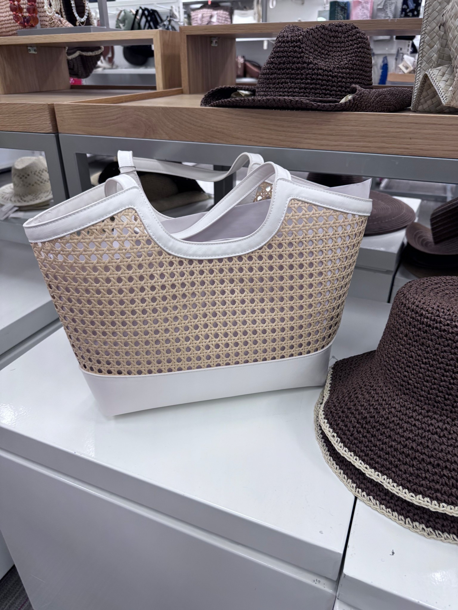 Cutest purse for spring and summer ☀️

#LTKSeasonal #LTKootd