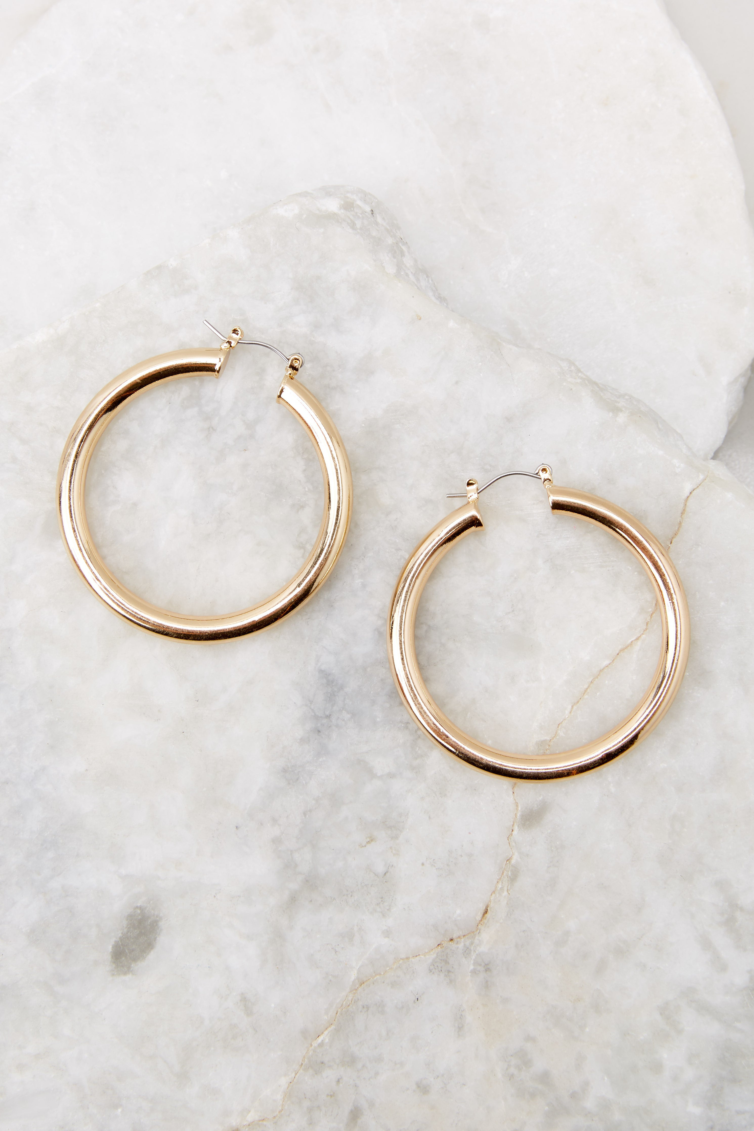 Hear The Melody Gold Hoop Earrings | Red Dress 