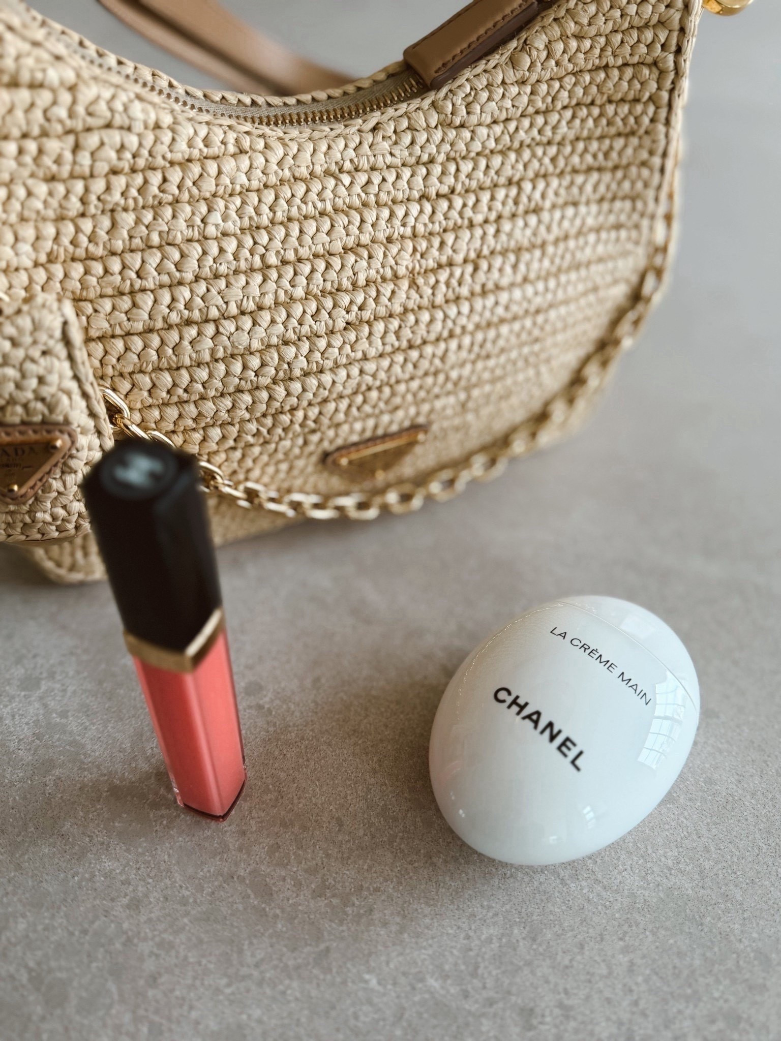 Makes the prettiest little luxe gift ✨ but honestly I love keeping this in my bag!🤍 pulling out a Chanel lip gloss + hand lotion just feels elevated every time! 💄👜✨


Beauty. Lip gloss. Luxe gifts. Luxe. Gifts for her. Gifts for mom. 

#LTKgrwm #LTKBeauty