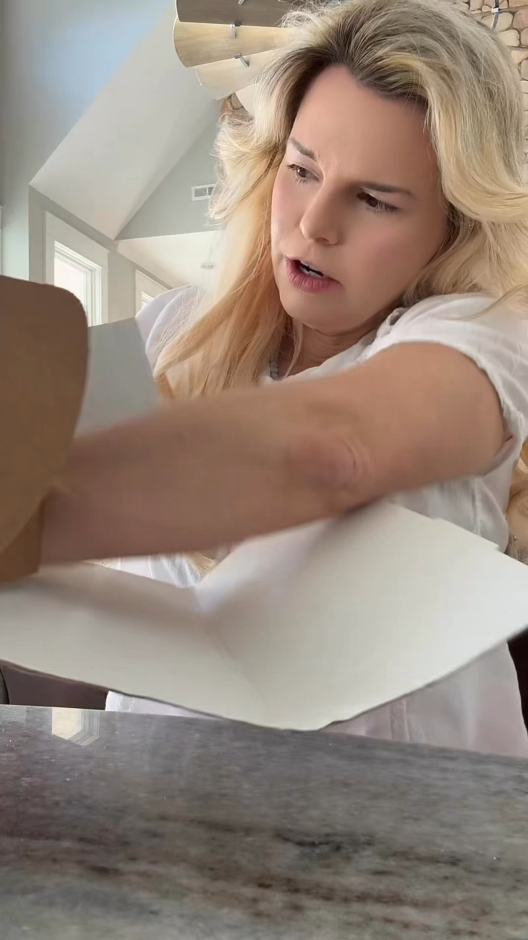 Sign up today and try Viverelle with me! Use code BECKYKELLER to get your first month free!
#ad 

#LTKootd #LTKmomlife #LTKgrwm