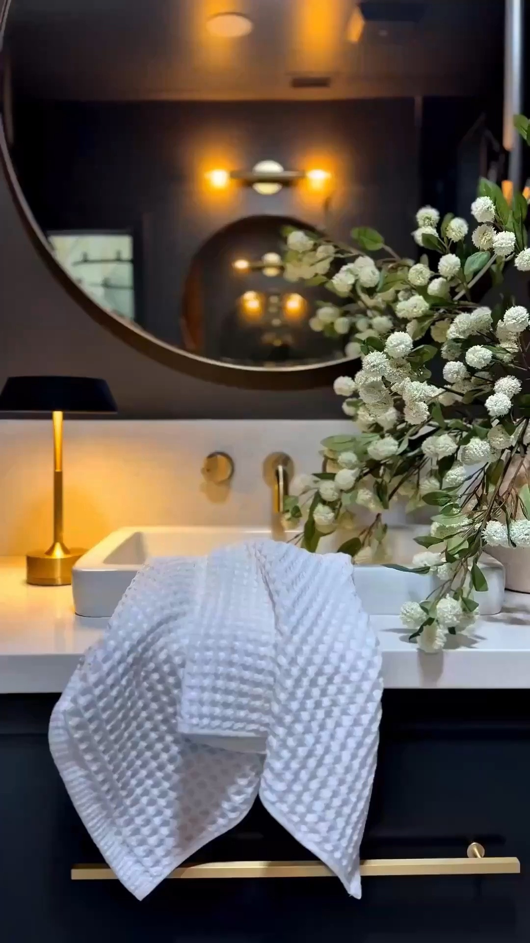The prettiest duo of them all! The most gorgeous, elegant wireless light, and stunning florals. 

floral stems. wireless lamp. elegant home decor. moody home decor. black and gold decor. moody bathroom. 


#summerthompsonstyles


#LTKHome #LTKdayinmylife #LTKselfcare