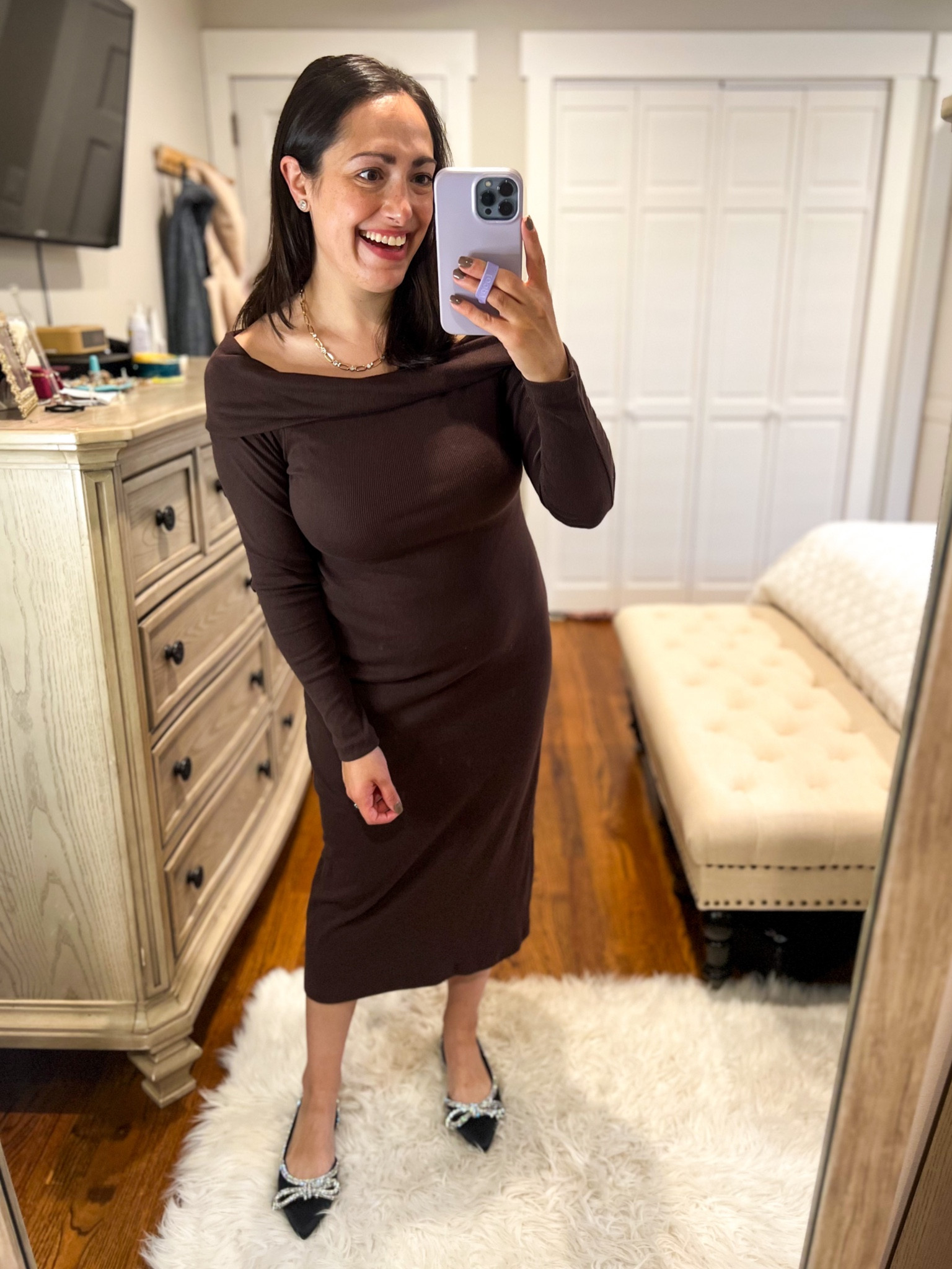 bodycon dress and flats Curve-enhancing bodycon dress by MAGIC Bodyfashion main image 0