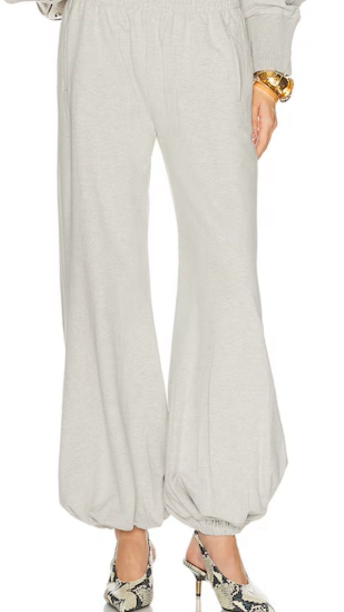 The Cutest Pants in Town 💫

#LTKTravel #LTKSeasonal #LTKootd