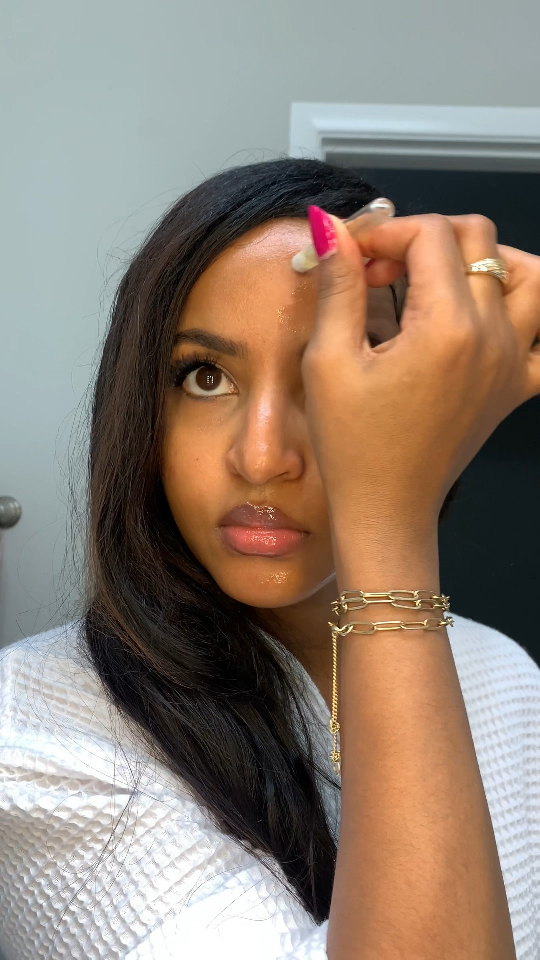 The Tensage Intensive 40 Serum, designed for at-home use, offers an intensive boost that yields discernible enhancements to the skin's luminosity within a mere 24-hour timeframe. The formulation boasts a blend of highly beneficial ingredients, notably encompassing growth factors, vitamin C, and vitamin E, all of which contribute to its efficacy.
For further insights into this acclaimed product, kindly refer to the official @biopelleakin website. Additionally, the specific product is conveniently accessible via the link provided in my LTK shop. #ad #biopelle #biopellepartner #Tensage40

#LTKbeauty #LTKfindsunder100