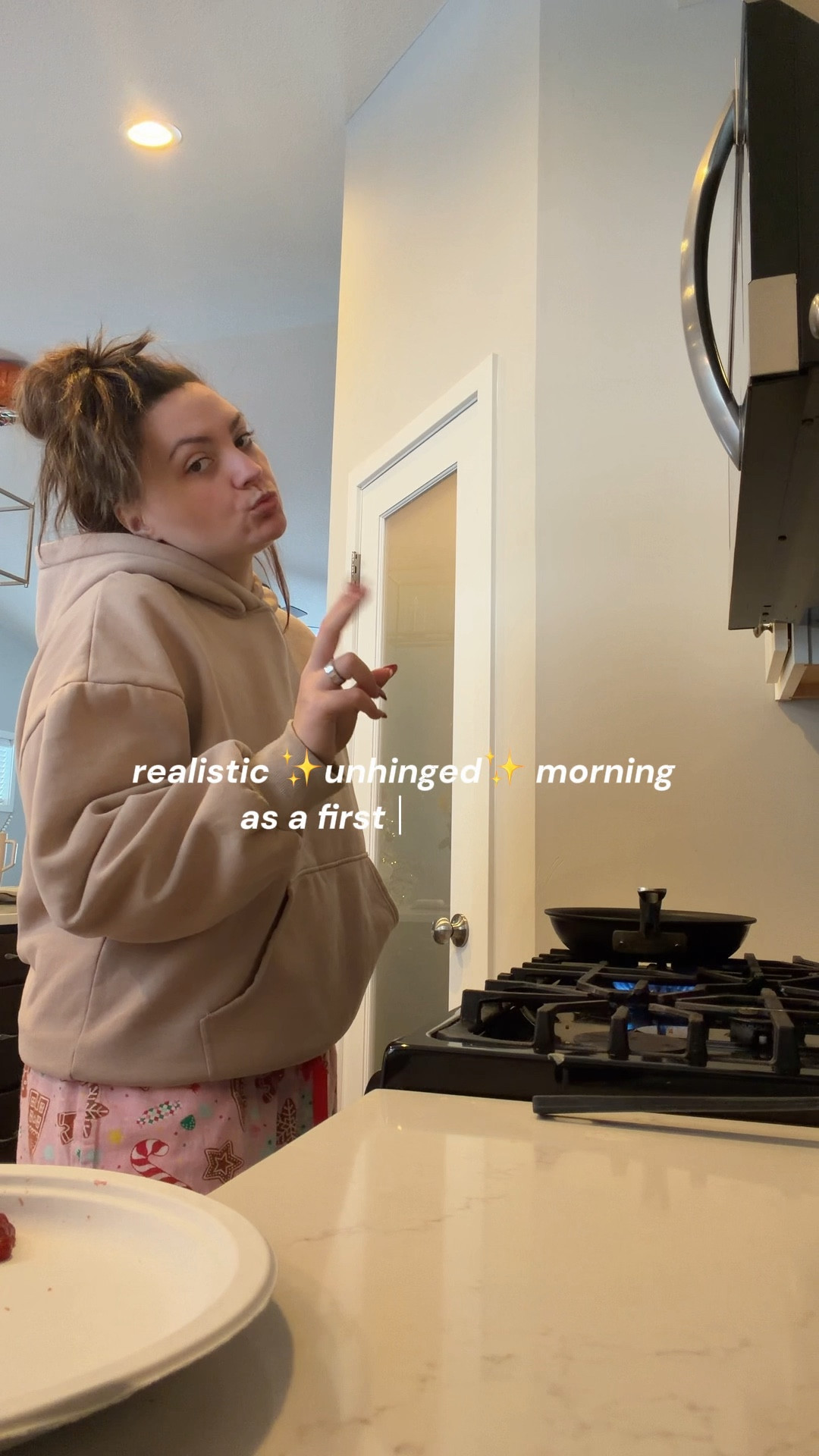 A realistic unhinged day in my life as a first time mom 

#LTKmorningroutine #LTKvlog #LTKmomlife