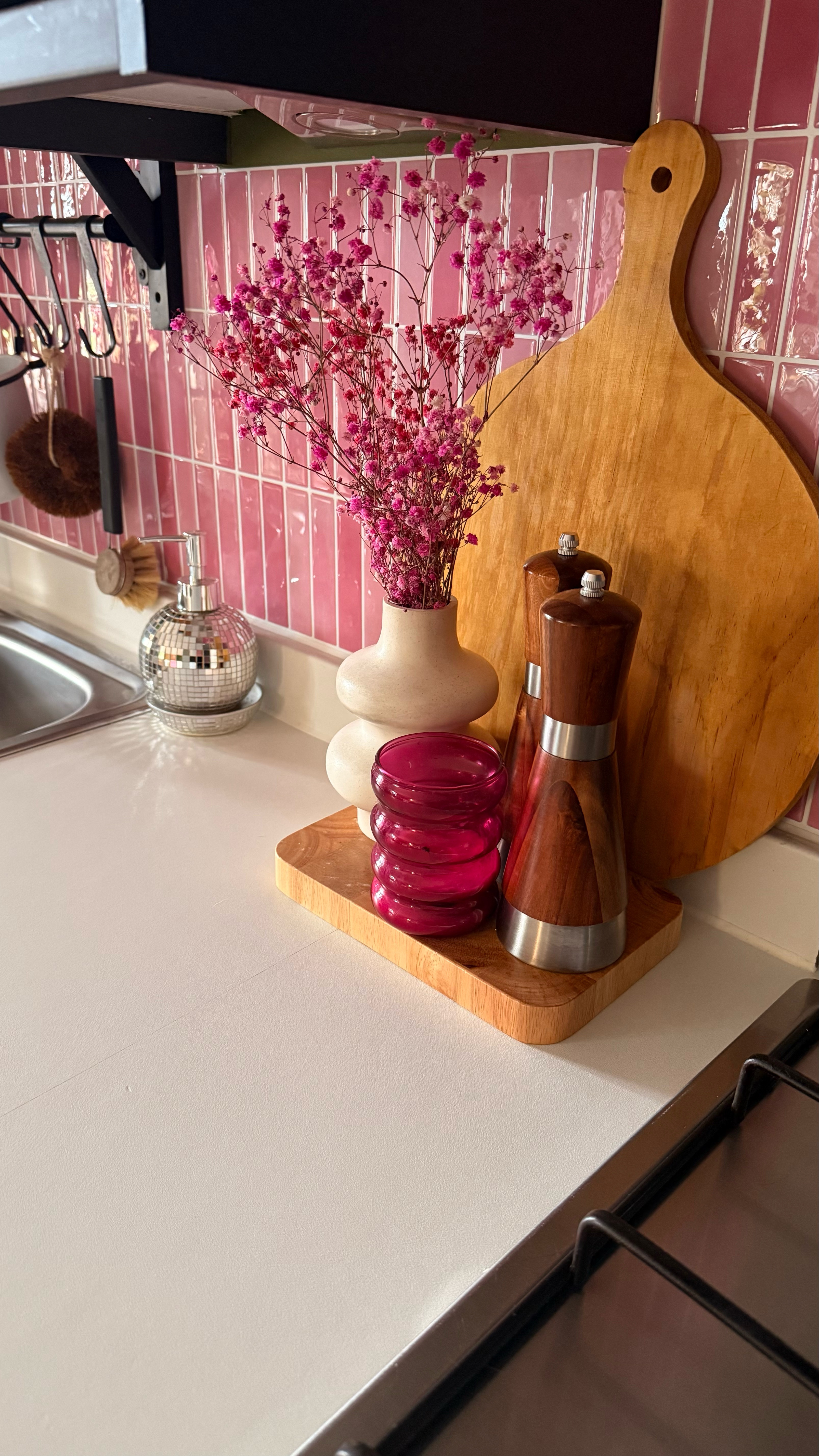 DIY pink kitchen on a budget 💕💕

it’s worth every second! 🥹💖
stick-on tiles and stainless splashback 10h works
fridge vinyl 2h works 

everything linked 🫶🏻