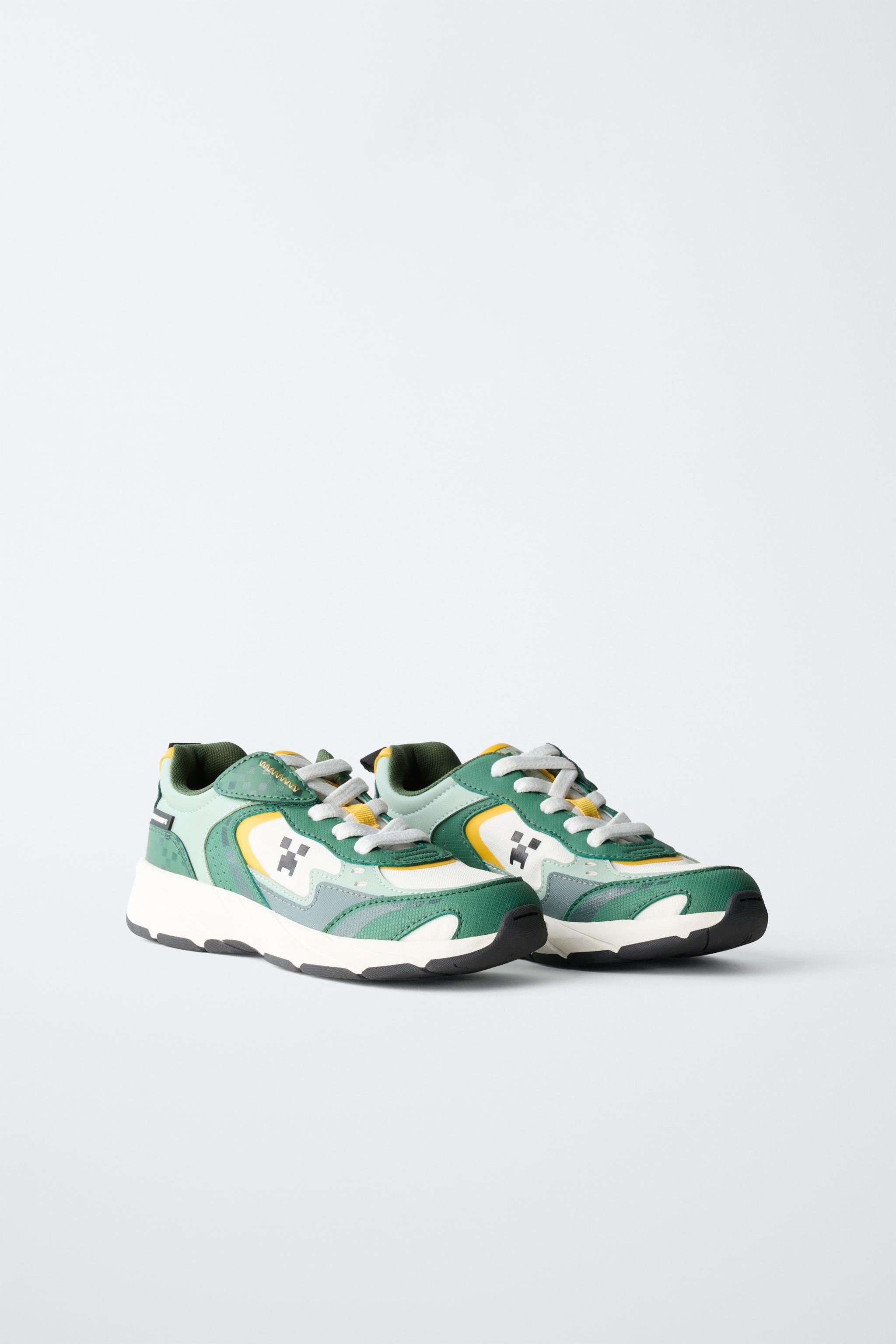 MINECRAFT © MOJANG AB. ™ SNEAKERS | Zara US