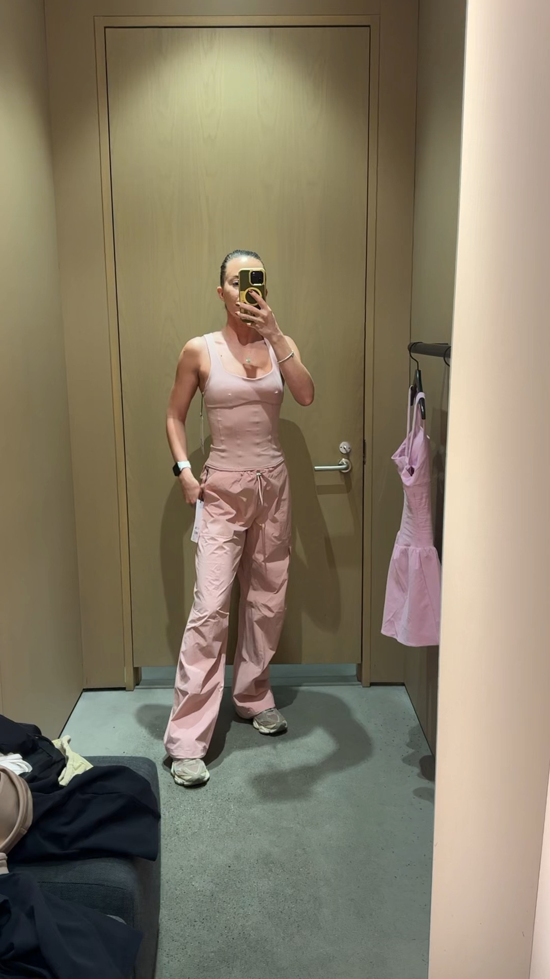 Top size XS pants size S

#LTKgrwm #LTKActive #LTKfitnessgoals