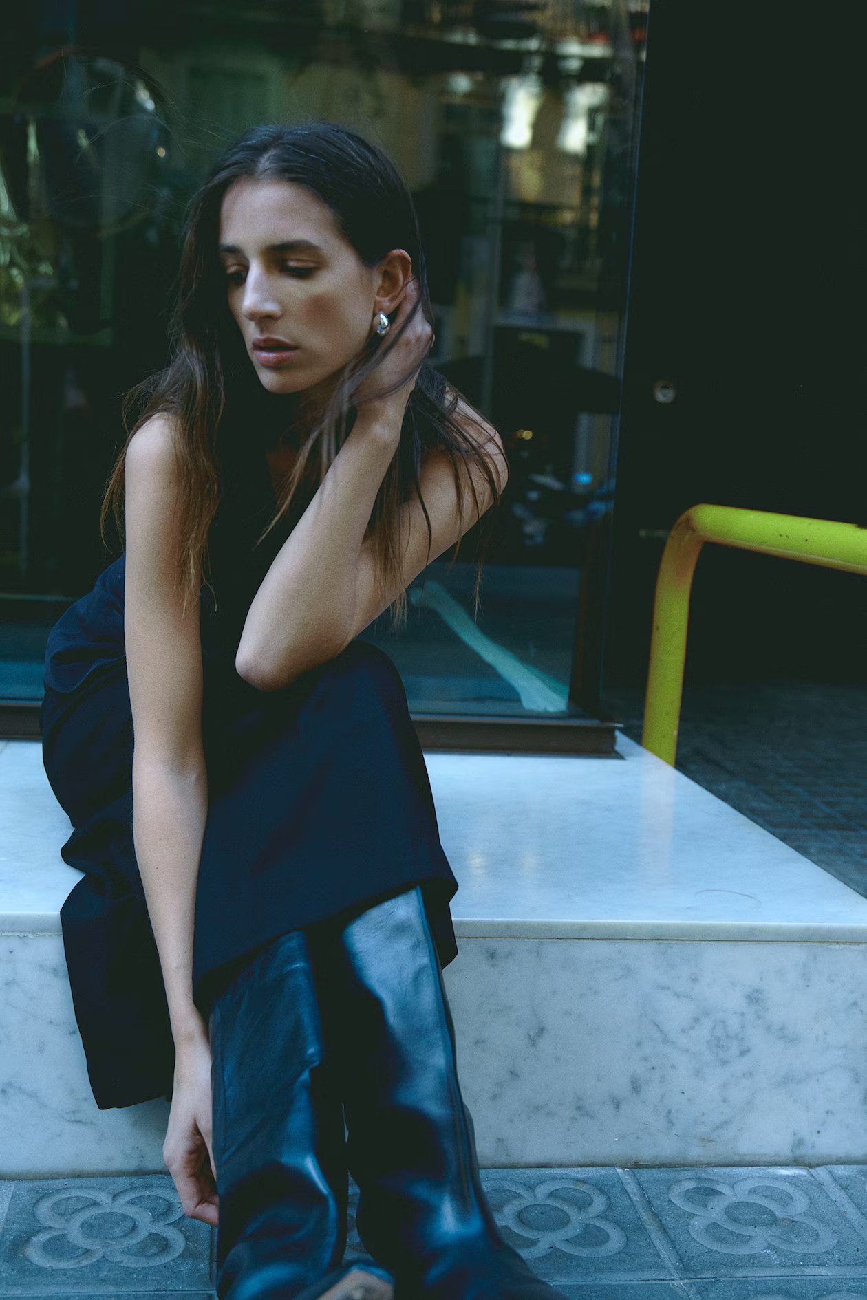 Bleistiftrock aus Twill - Normale Bundhöhe - Midi - Schwarz - Ladies | H&M AT | H&M (DE, AT, CH, NL, FI)