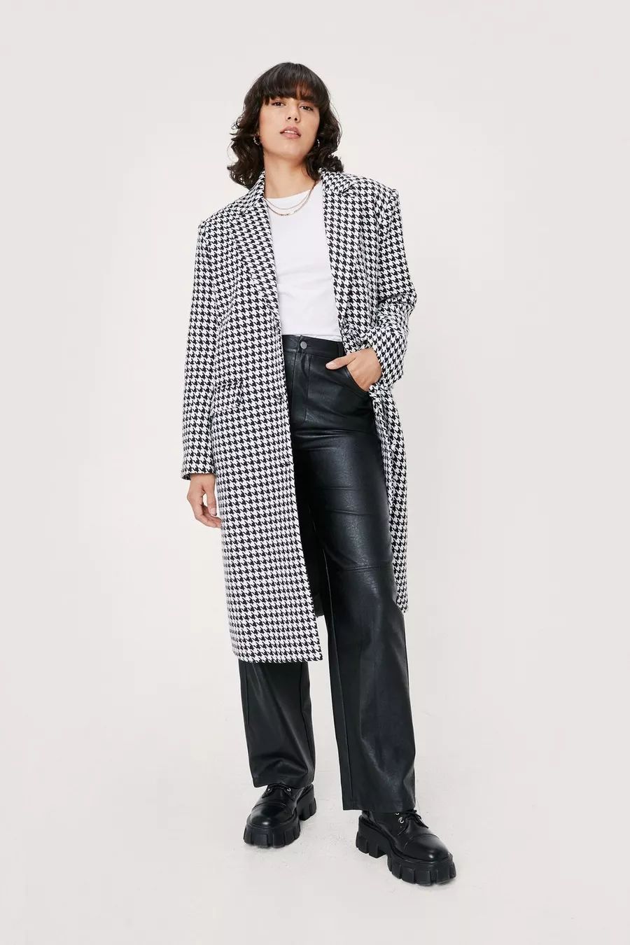 Oversized Button Down Houndstooth Coat | Nasty Gal UK (+IE)