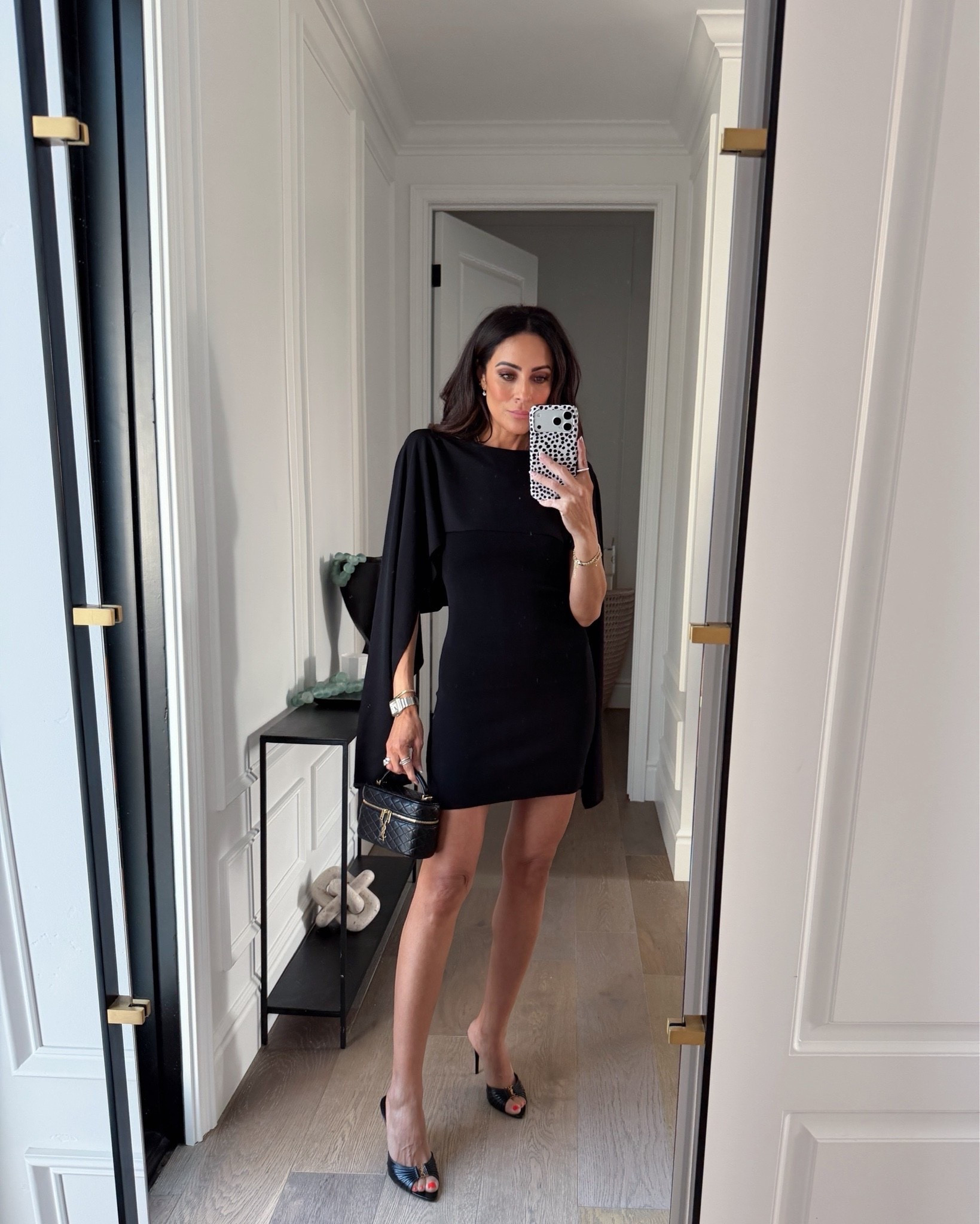 If you are in need of a unique LBD I found it for you! 🖤




LBD, party, black dress

#LTKOver40 #LTKSeasonal