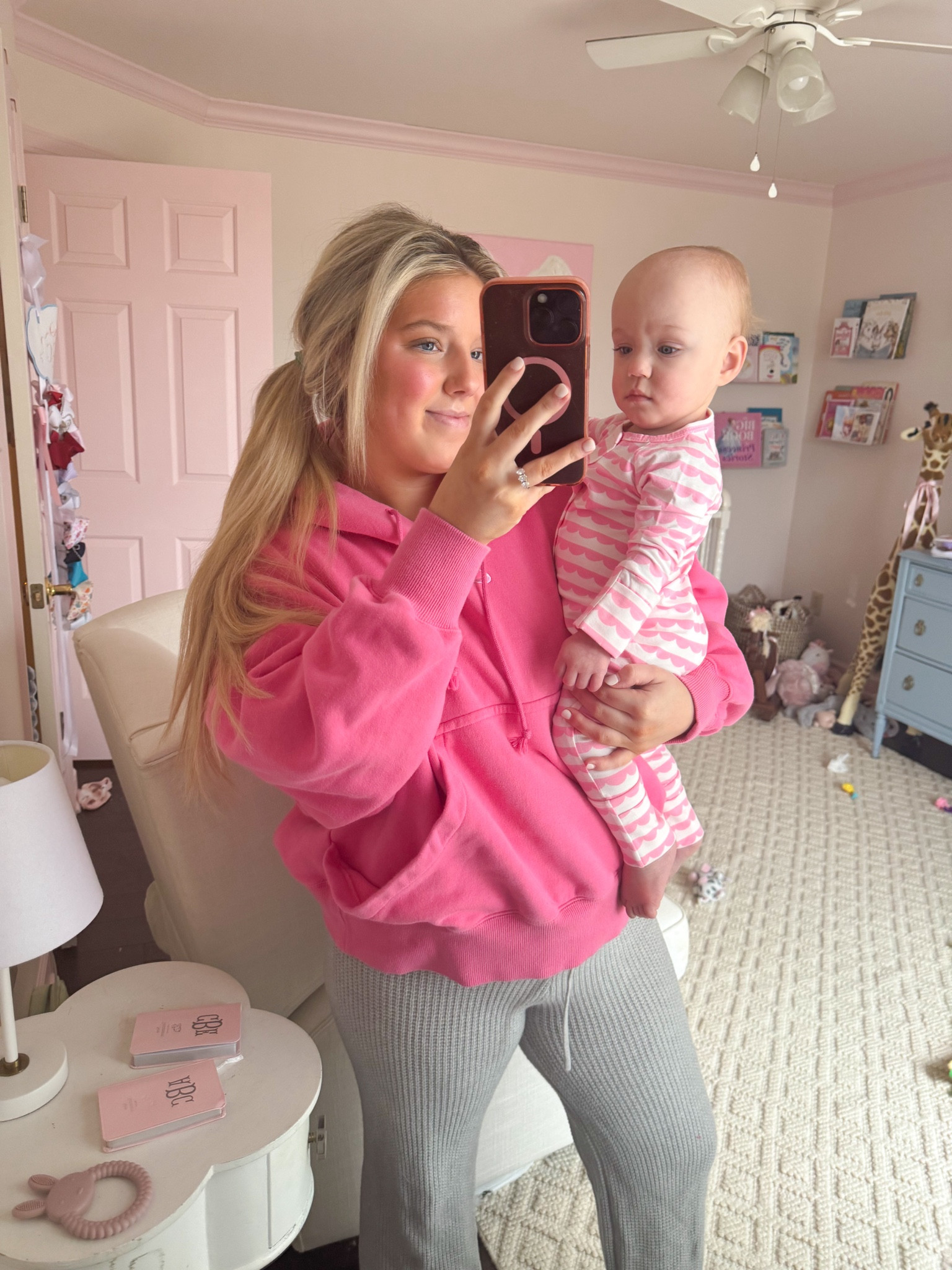 Mama & Colly’s LOTD - lounge of the day✨🫶🏼🎀