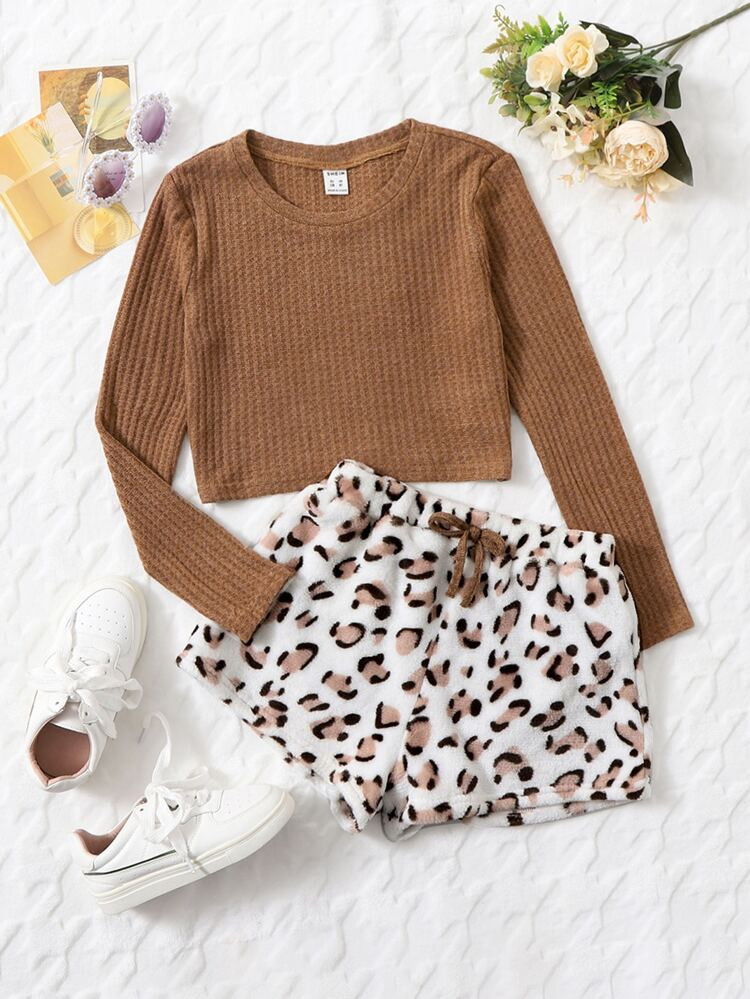 SHEIN Girls Solid Waffle Knit Tee & Leopard Shorts | SHEIN